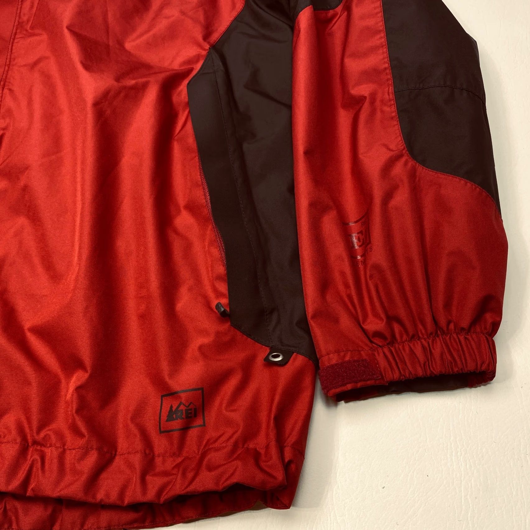 Vintage REI Elements E1 Hooded Rain Jacket Mens XL Maroon Black Vented Zippered Size US XL / EU 56 / 4 - 4 Thumbnail