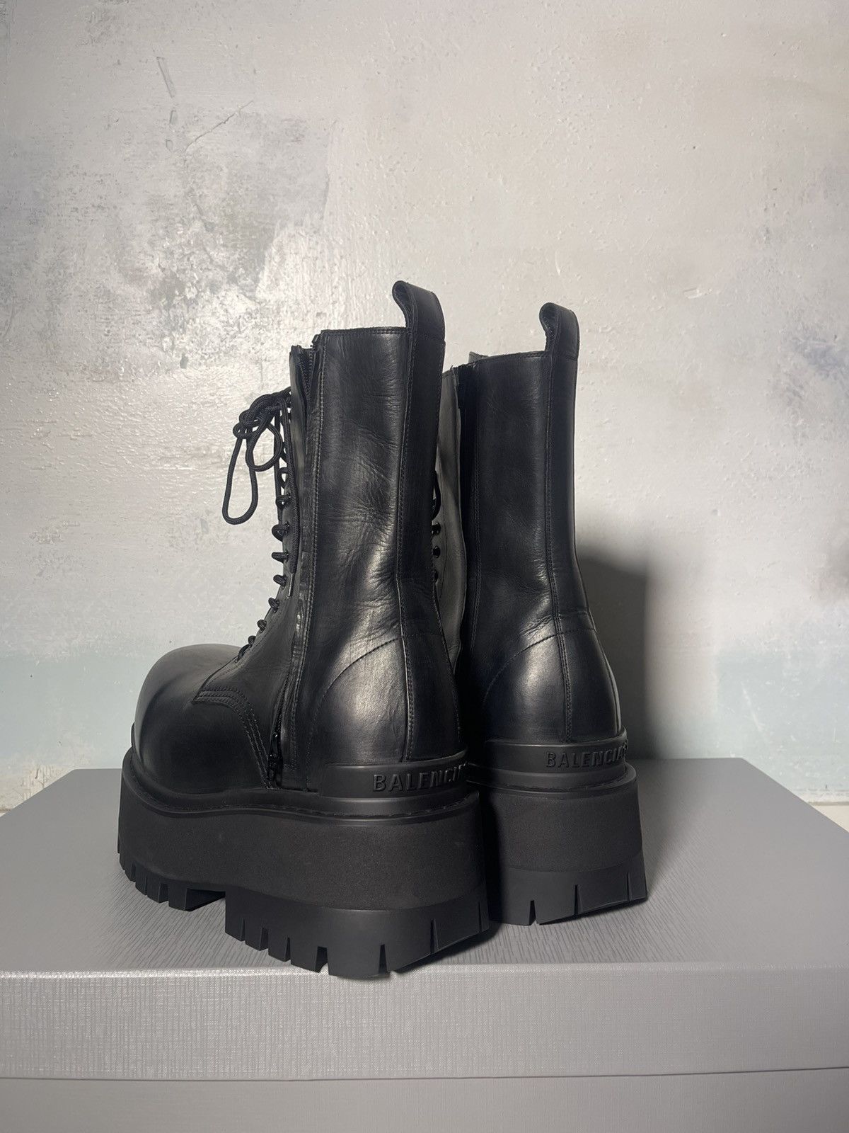 Balenciaga Balenciaga Giant Leather Boots Size US 10.5 / EU 43-44 - 3 Thumbnail