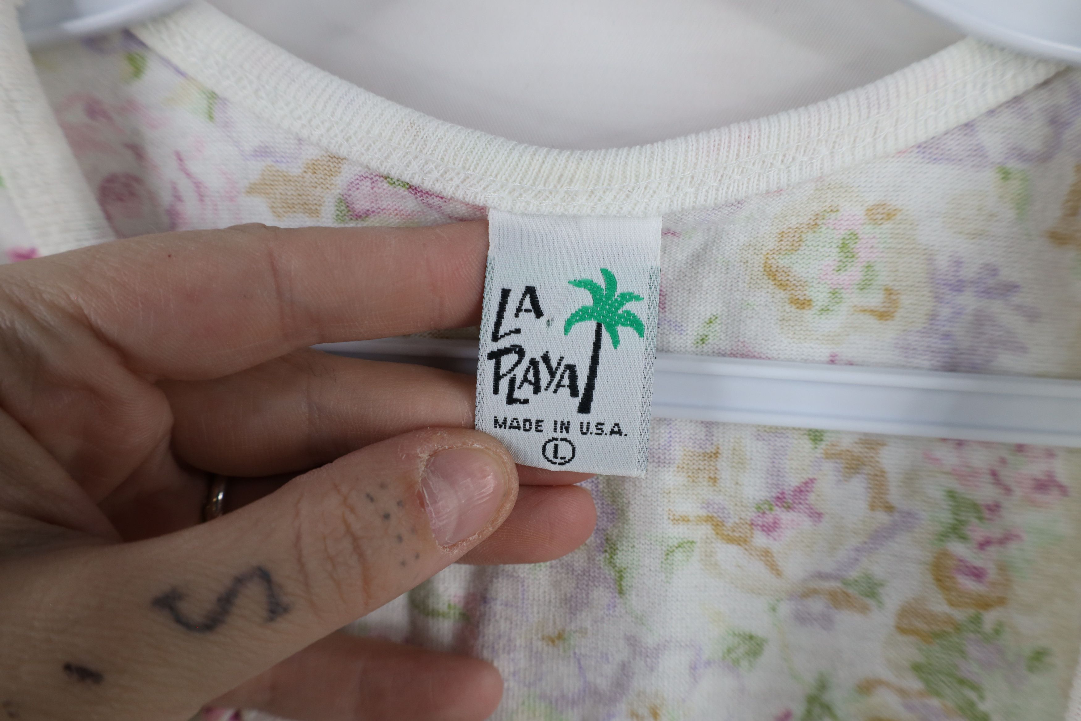 Vintage Vintage 90s Streetwear Floral Flower Tank Top T-Shirt USA Size L / US 10 / IT 46 - 7 Thumbnail