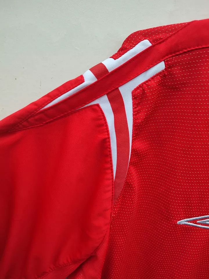 Umbro England National Football Team 2004-05 Away FOOTBALL Kit Size US L / EU 52-54 / 3 - 9 Thumbnail