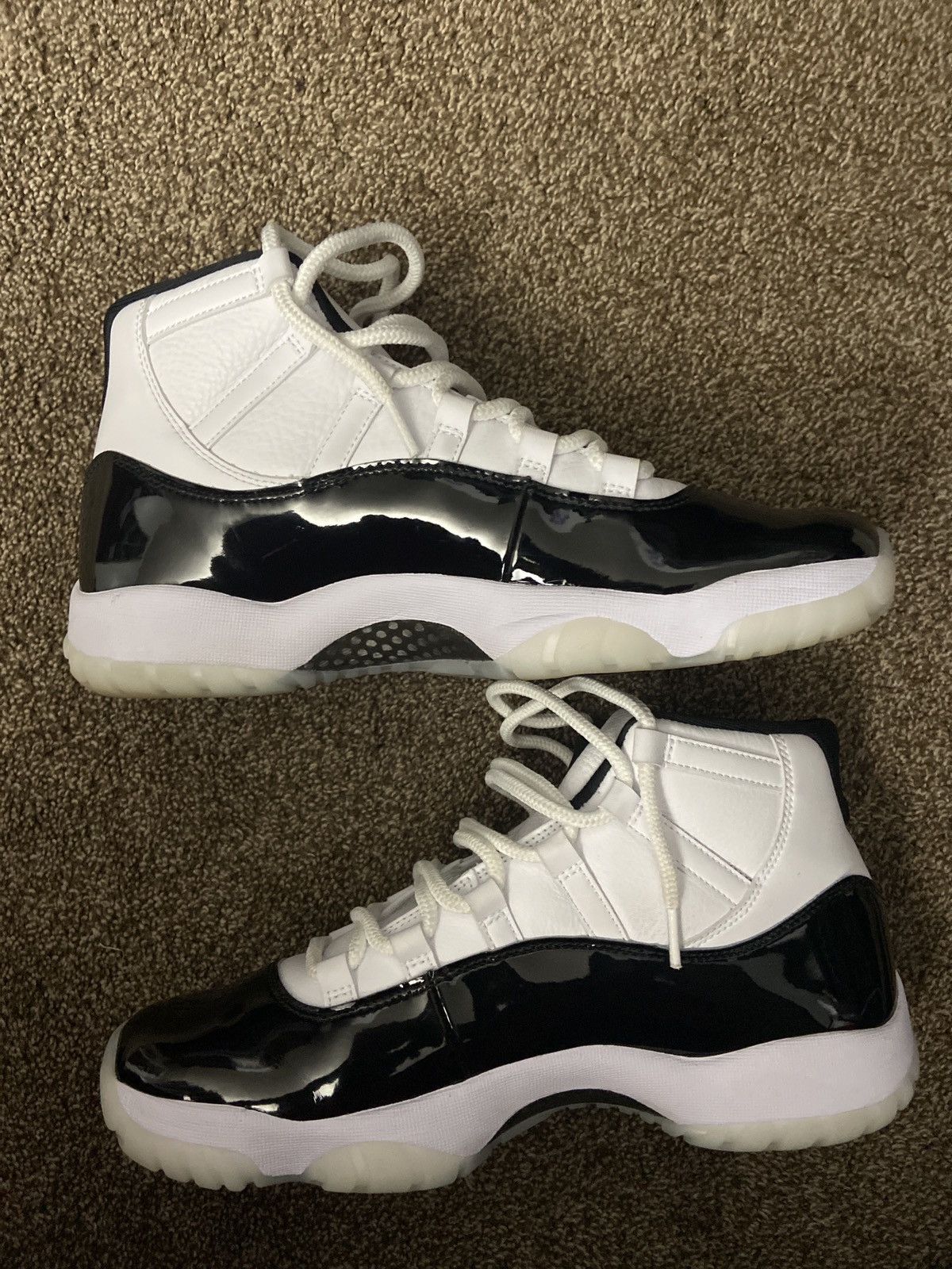 Jordan Brand Jordan 11 gratitude worn once size 10.5 Size US 10.5 / EU 43-44 - 2 Thumbnail