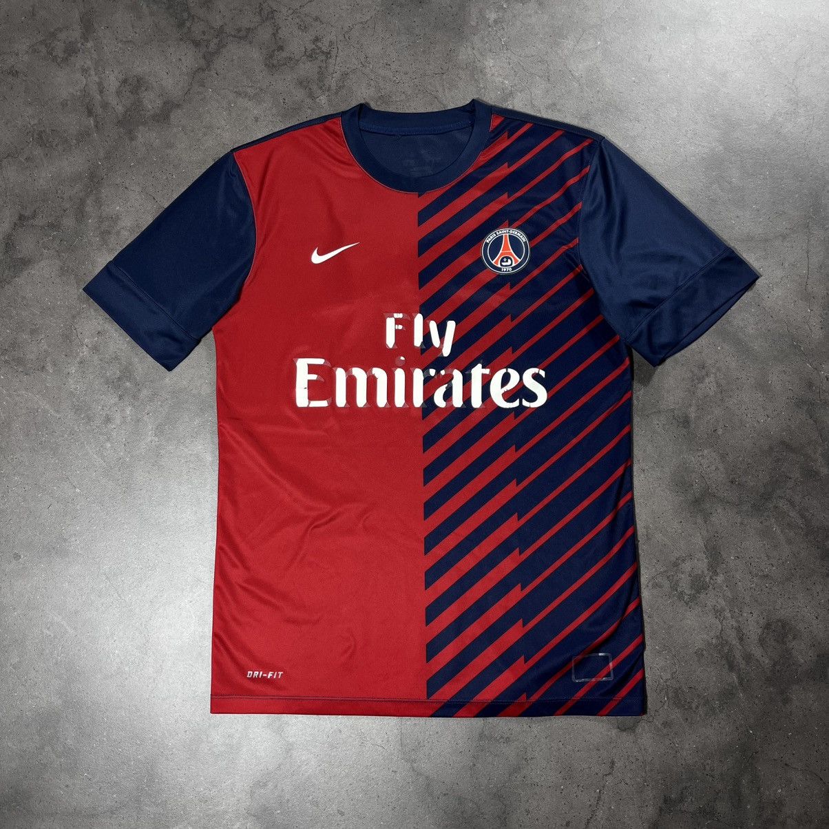 Nike Vintage Nike Paris Saint Germain PSG Blokecore Jersey Tee Size US M / EU 48-50 / 2 - 1 Thumbnail
