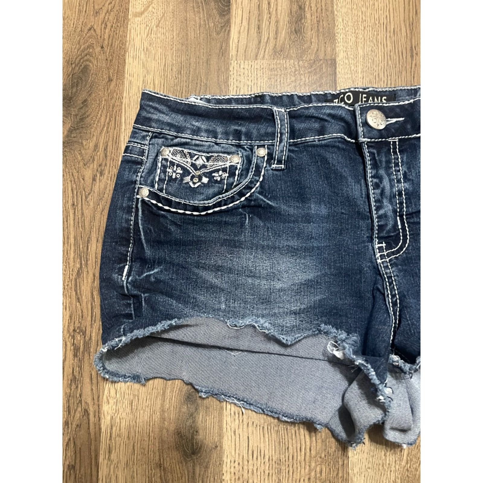 Vintage Zco Jeans Shorts, Women's Size 13, Denim, Blue, Cut-Off Pockets, 9 in Inseam, Regular Fit, Juniors, Flat Front, Button, Solid, Vintage No Size 34" / US 12 / IT 48 - 3 Thumbnail