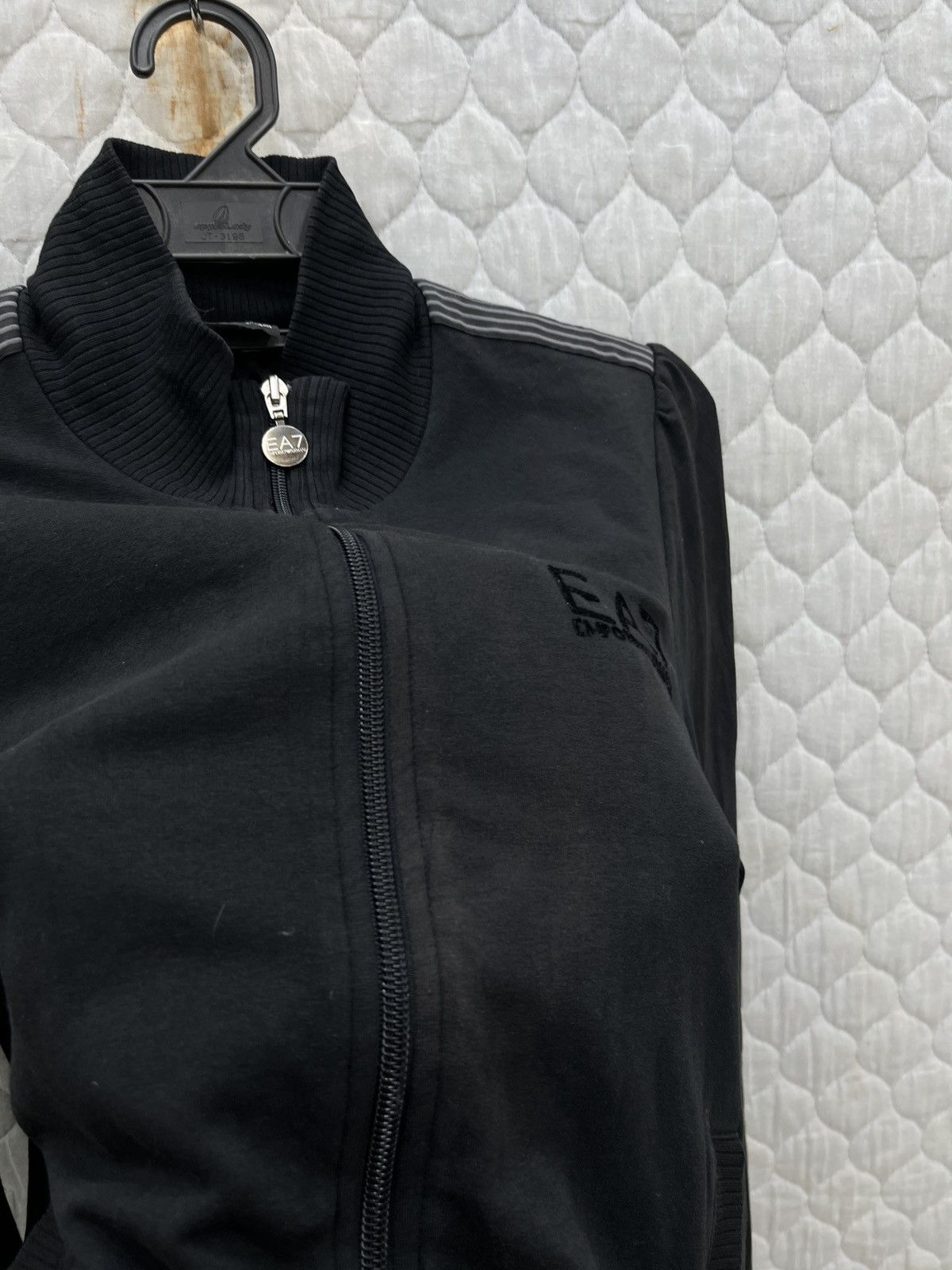 Emporio Armani 🔥🔥🔥STEALS EMPORIO ARMANI 7 SWEATER Size S / US 4 / IT 40 - 12 Thumbnail
