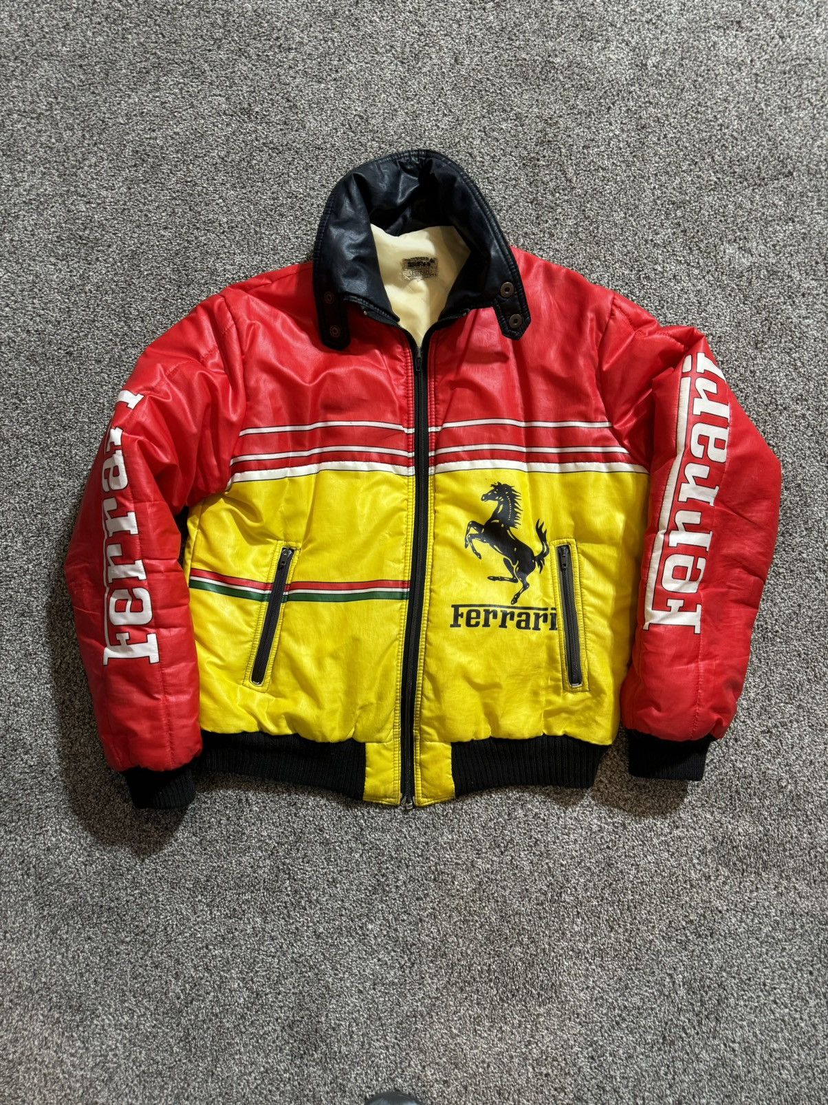 Vintage 🤯 FERRARI ISSUED RARE ⛽️ Size US L / EU 52-54 / 3 - 8 Thumbnail