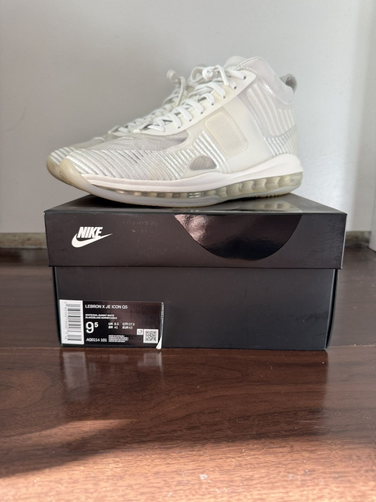John Elliott × Nike John Elliott x Nike LeBron Icon Size US 9.5 / EU 42-43 - 1 Thumbnail