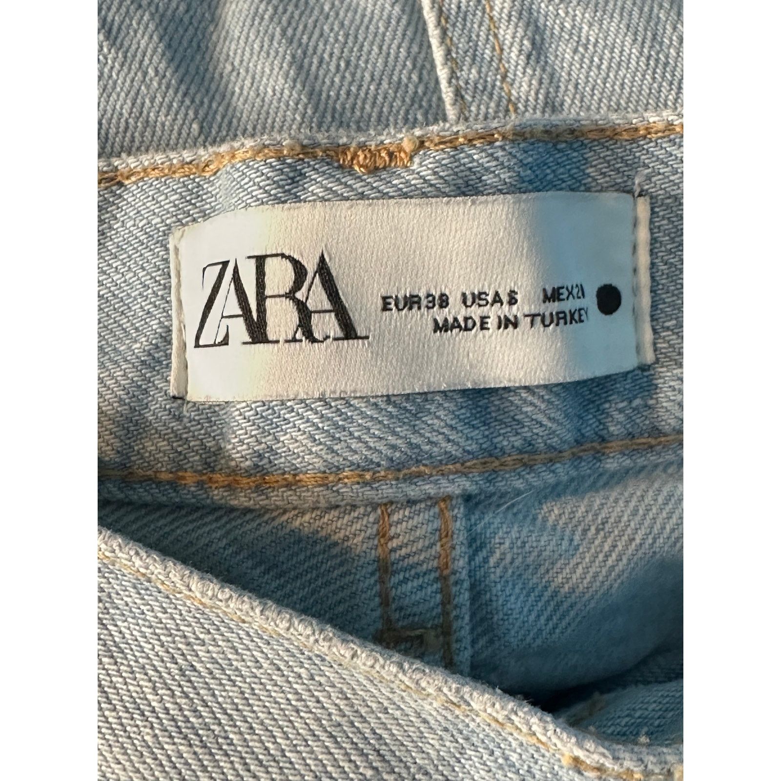 Zara Zara light wash high waist ripped jeans size 6 Size 28" / US 6 / IT 42 - 3 Thumbnail
