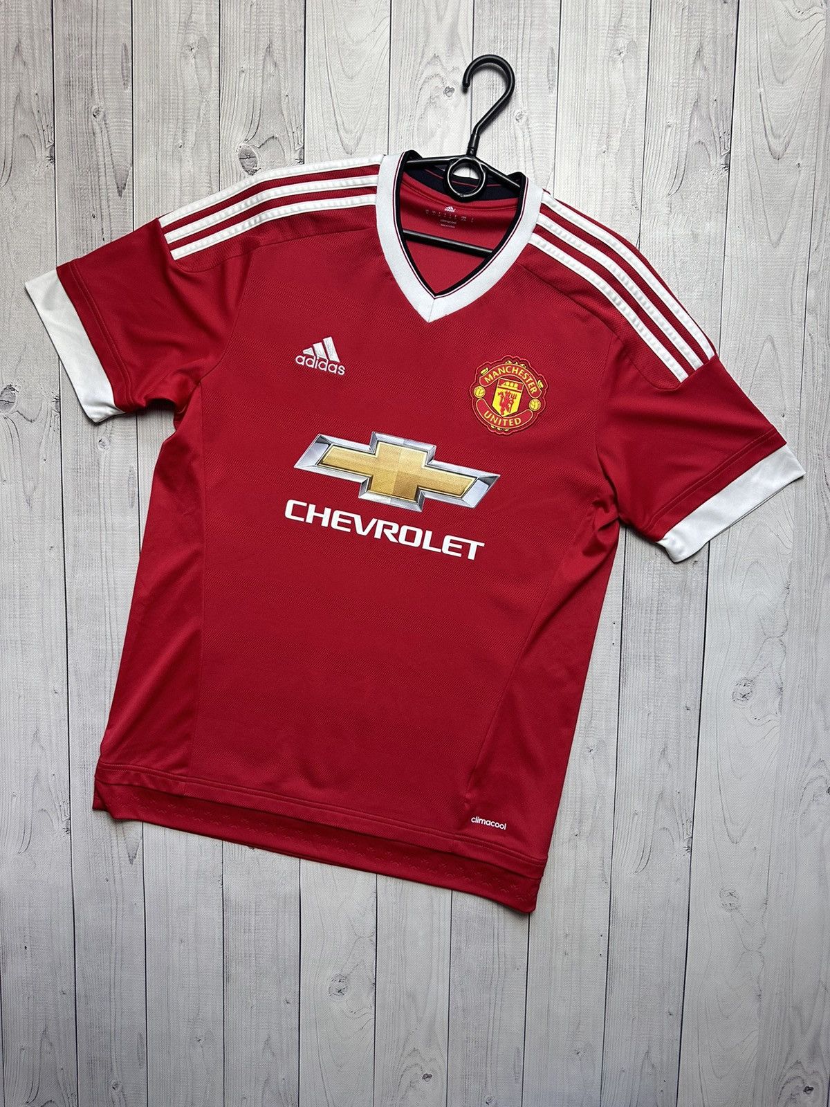 Vintage adidas soccer jersey Manchester United Chevrolet M