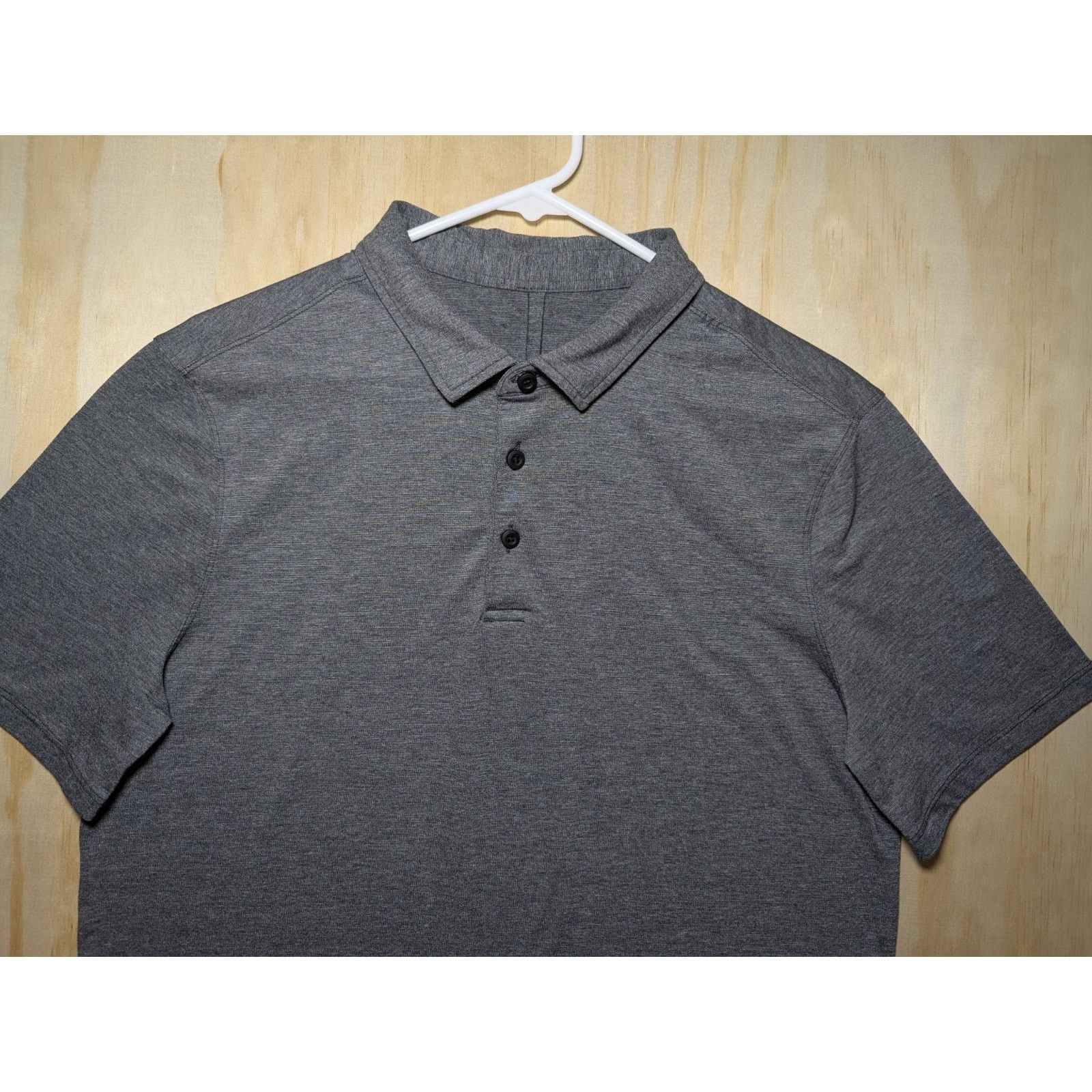 Lululemon Lululemon Men's Medium Heathered Gray Short Sleeve Golf Polo Size US M / EU 48-50 / 2 - 3 Thumbnail