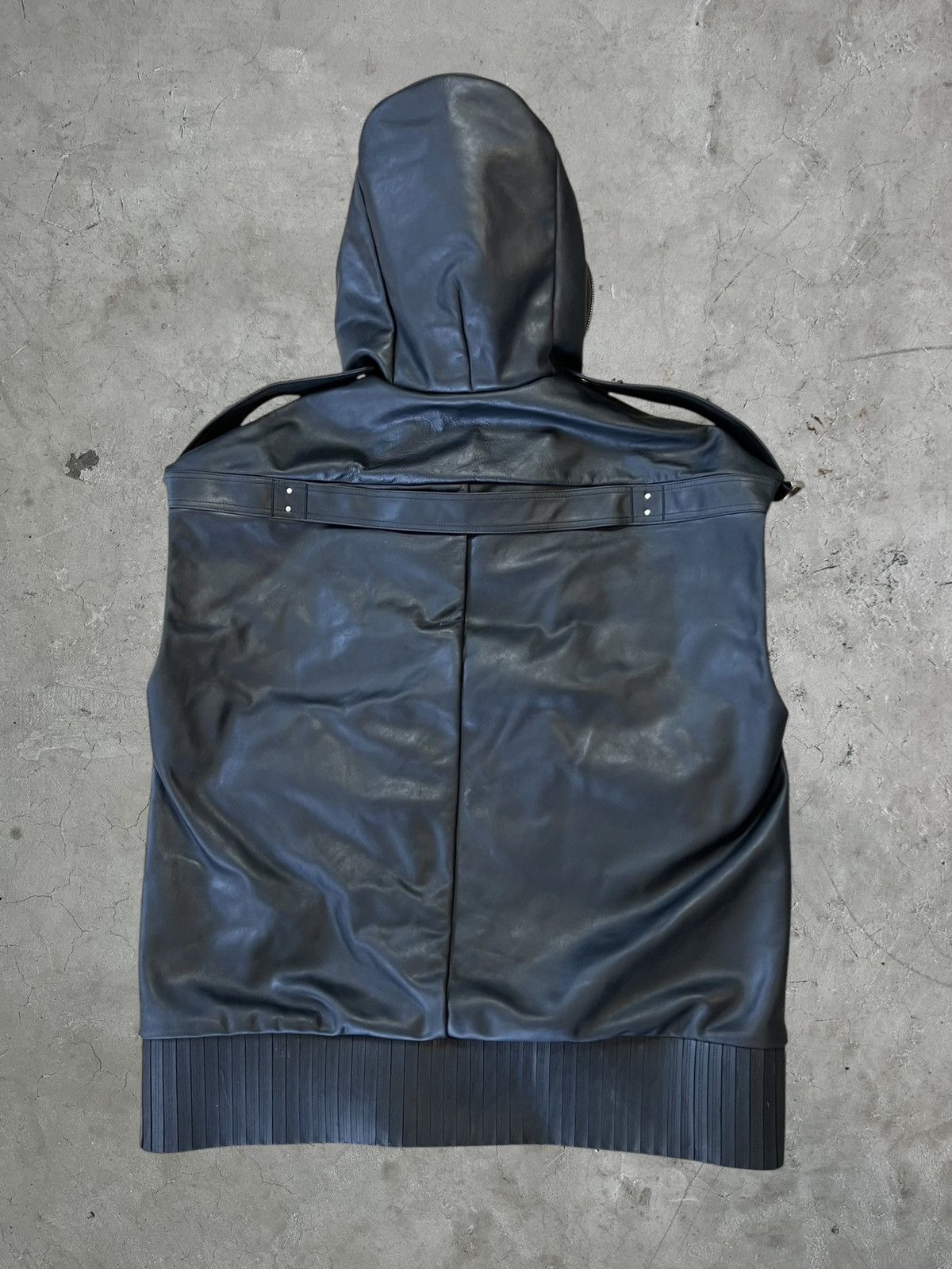 Rick Owens SS/24 Rick Owens Runway Sleeveless Leather Jacket Size US L / EU 52-54 / 3 - 2 Thumbnail