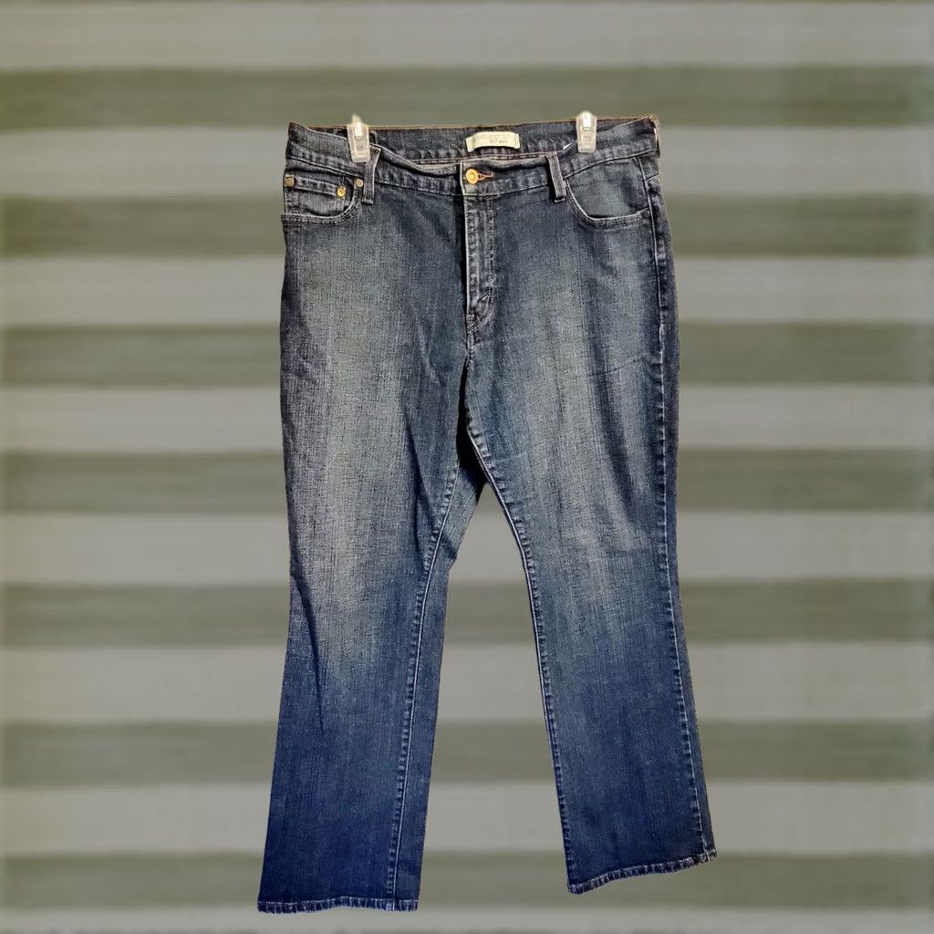 Levi's Levis 550 Jeans Relaxed Boot Cut Medium Blue 14 Size 36" / US 14 / IT 50 - 1 Thumbnail