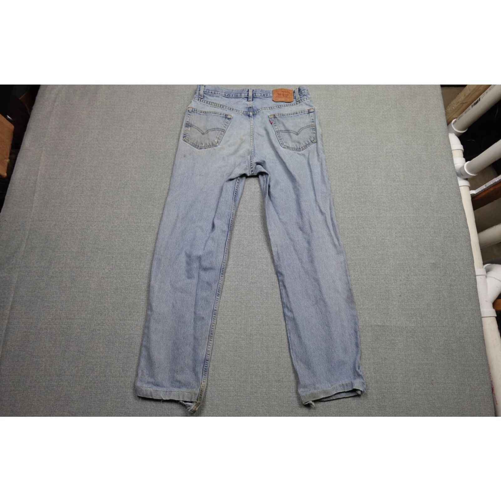 Levi's VINTAGE Levi's 550 Jeans Men 36x34 Blue Relaxed Fit Light Wash 90s Grunge Mens Size US 36 / EU 52 - 7 Thumbnail