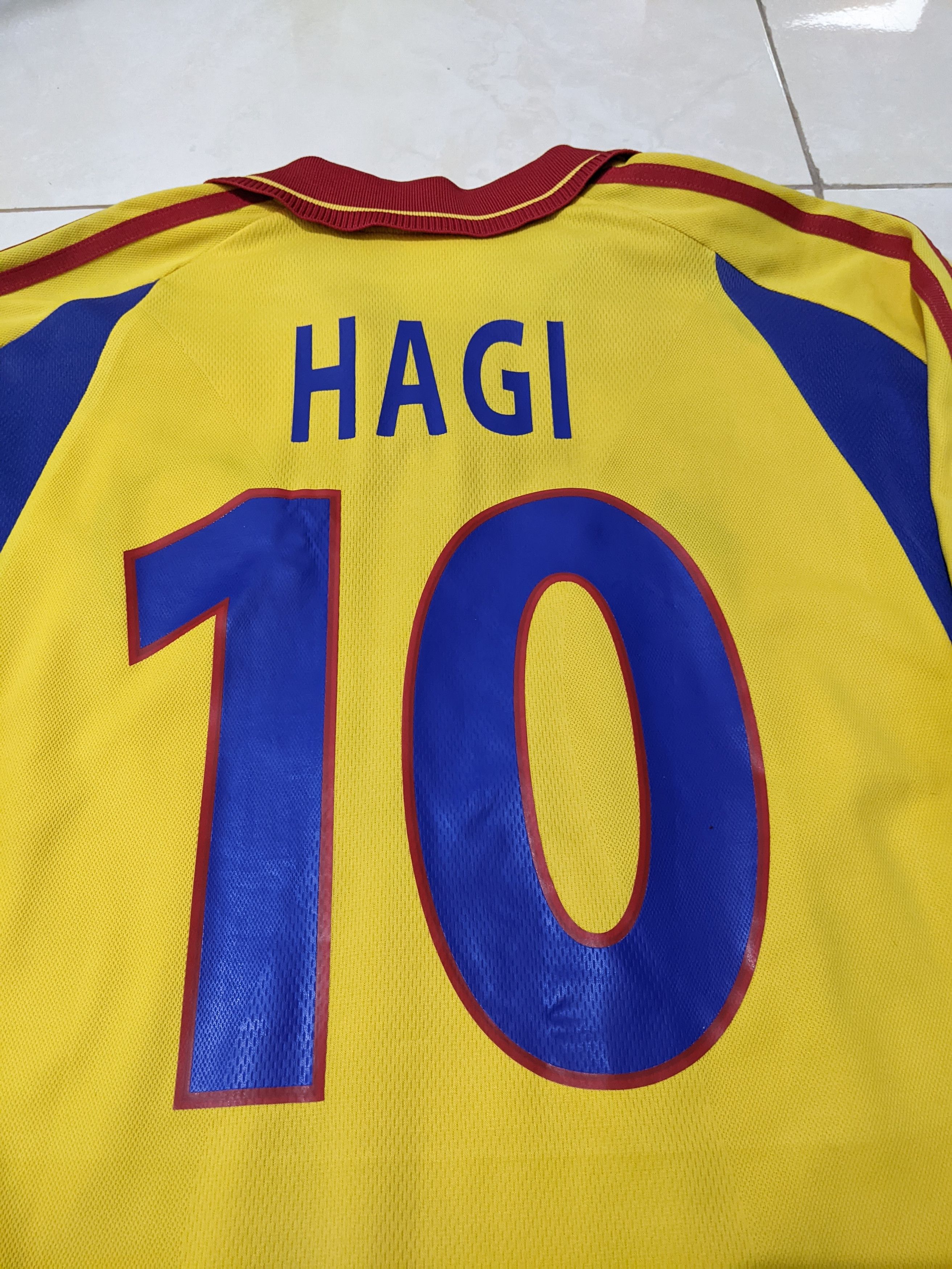 Adidas Rumania euro 2000 home Hagi Jersey football shirt Size US L / EU 52-54 / 3 - 4 Thumbnail