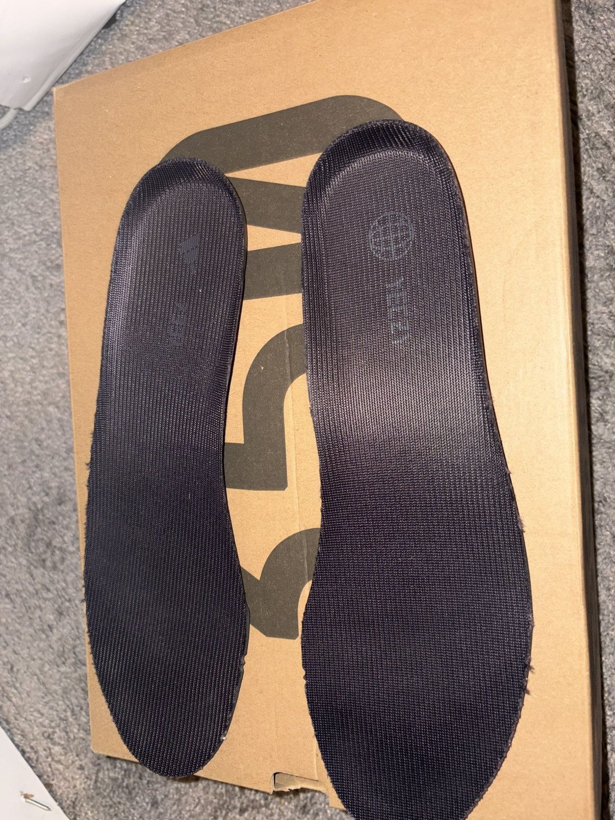 Yeezy Yeezy Boost 350 V2 onyx color way Size US 11 / EU 44 - 4 Thumbnail