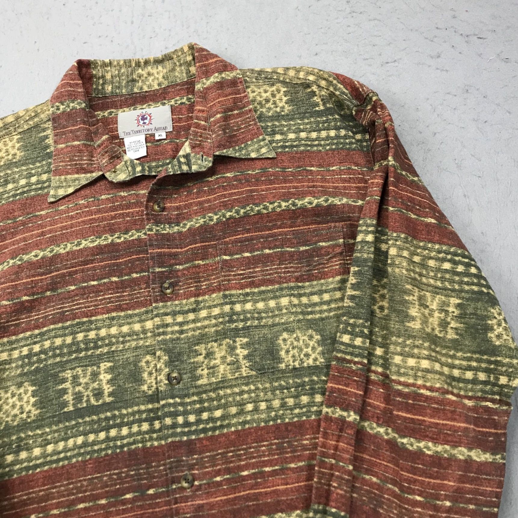 The Territory Ahead VINTAGE Territory Ahead Shirt Mens XL Red Geometric Aztec 90s Button-Up with Pockets Size US XL / EU 56 / 4 - 3 Thumbnail