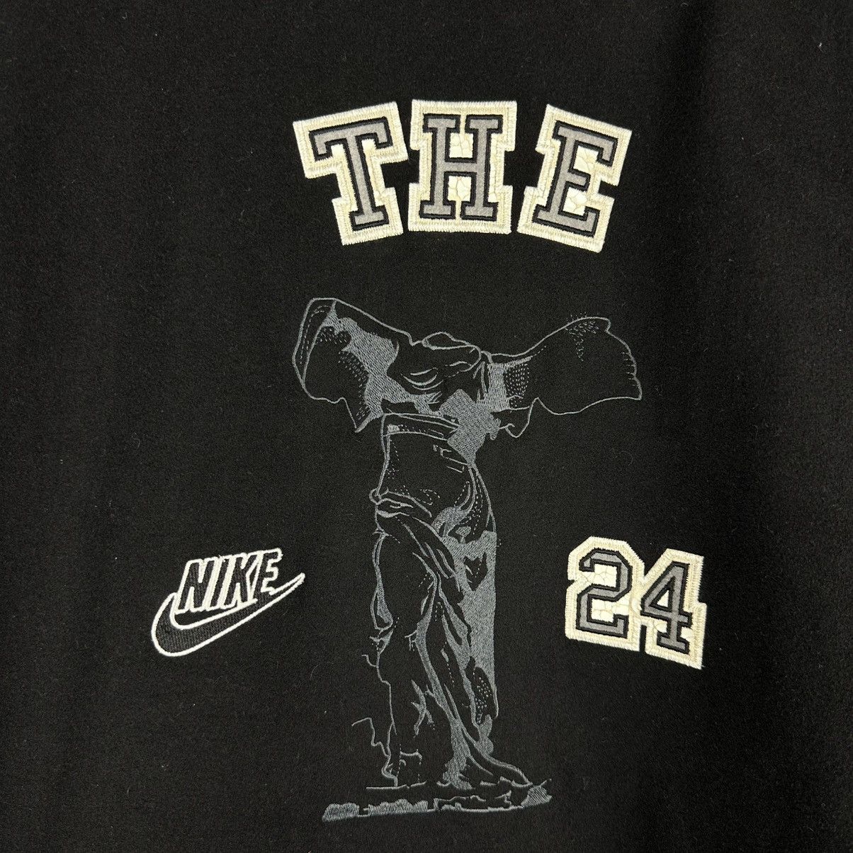 Nike Vintage Nike The Infamous 24 Kobe Bryant Bomber Size US L / EU 52-54 / 3 - 17 Thumbnail