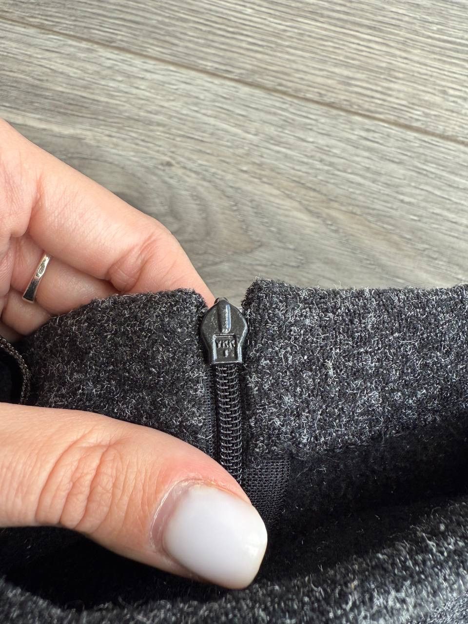 Fendi Fendi skirt Size 27" / US 4 / IT 40 - 4 Thumbnail
