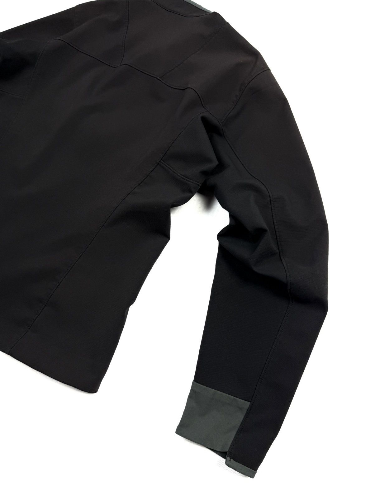 Arc'teryx Arc’teryx Softshell Jacket Women’s L Black Gorpcore Outdoor Size L / US 10 / IT 46 - 11 Thumbnail