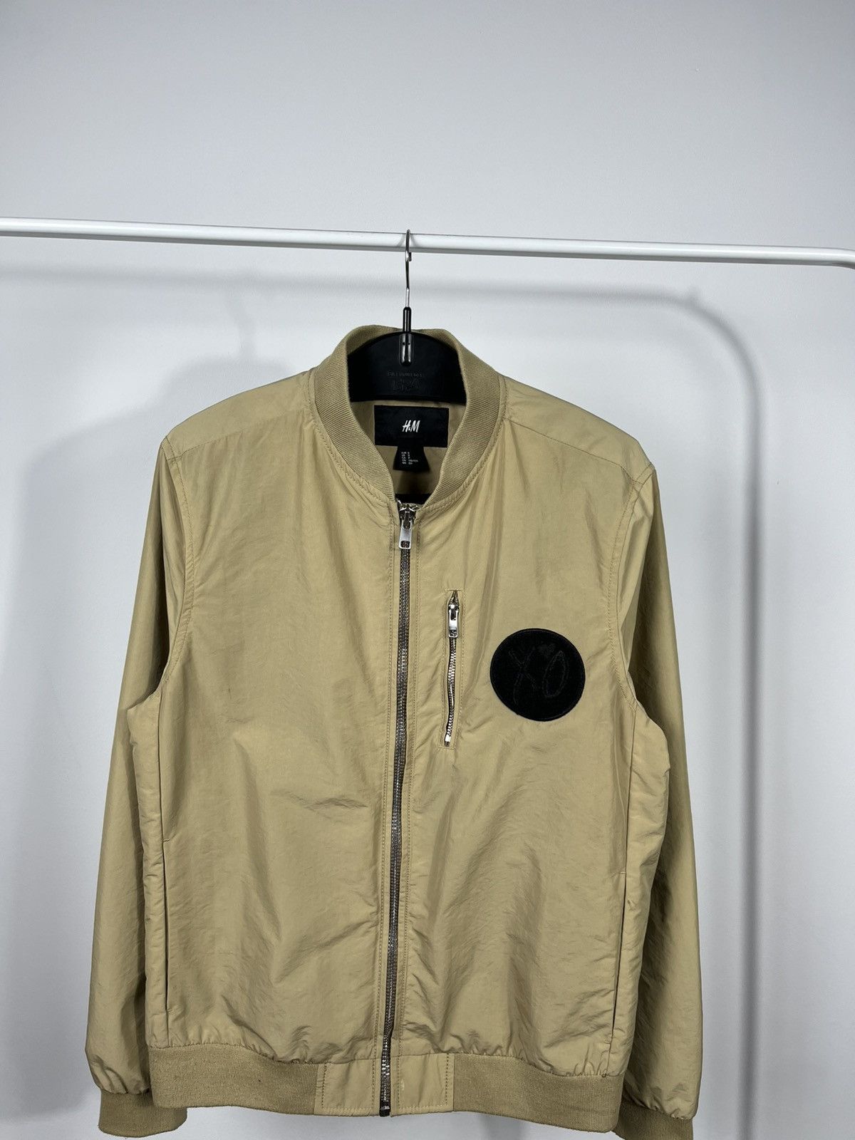 H&M H&M XO Bomber Jacket Beige Full Zip Streetwear Size US S / EU 44-46 / 1 - 2 Thumbnail