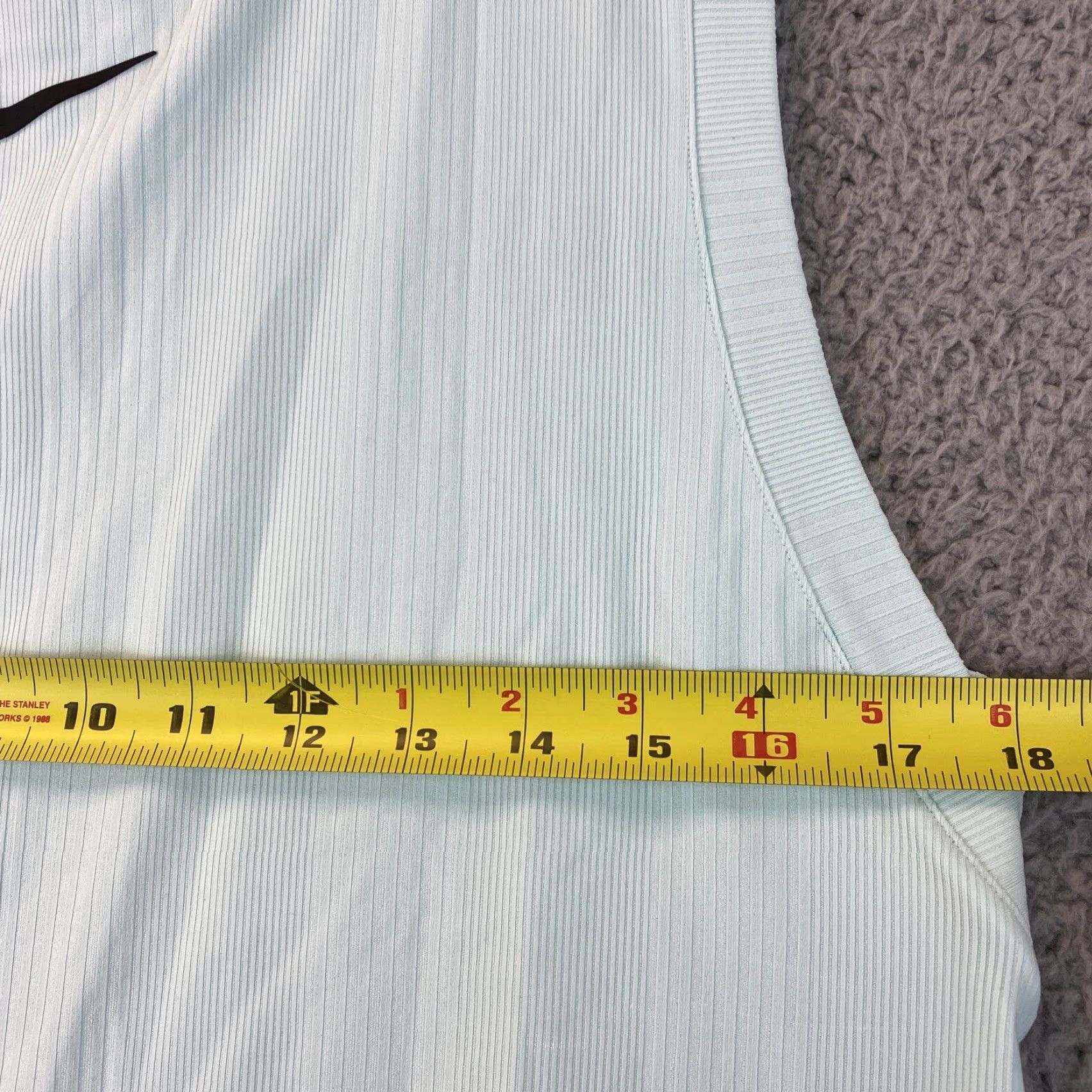Nike Nike Dri-FIT Women's Activewear Tank Top Dri-FIT Mint Medium M 47-22 Nike Nike Activewear Gym Tank Top Breathable Athletic Regular Women Size M / US 6-8 / IT 42-44 - 4 Thumbnail