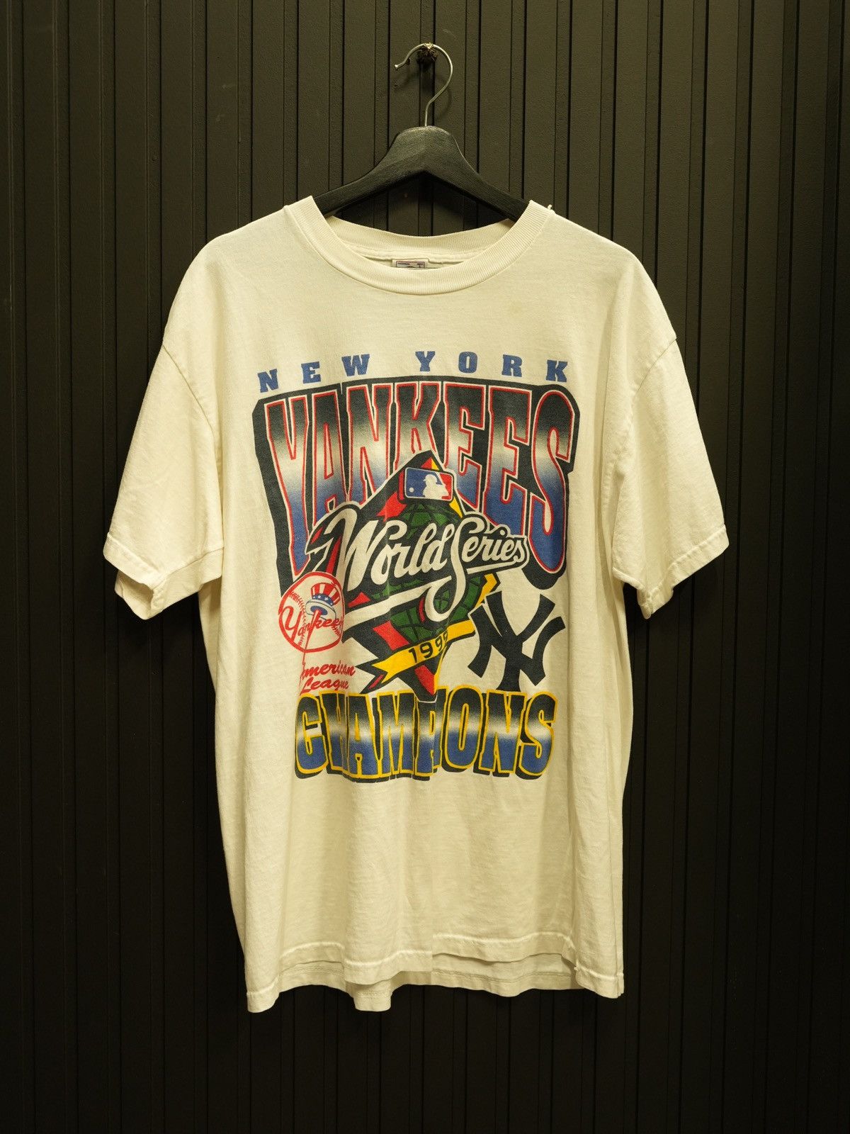 MLB × New York Yankees × Vintage Vintage 1999 NY Yankees World Series Champions Tee Size US L / EU 52-54 / 3 - 1 Thumbnail