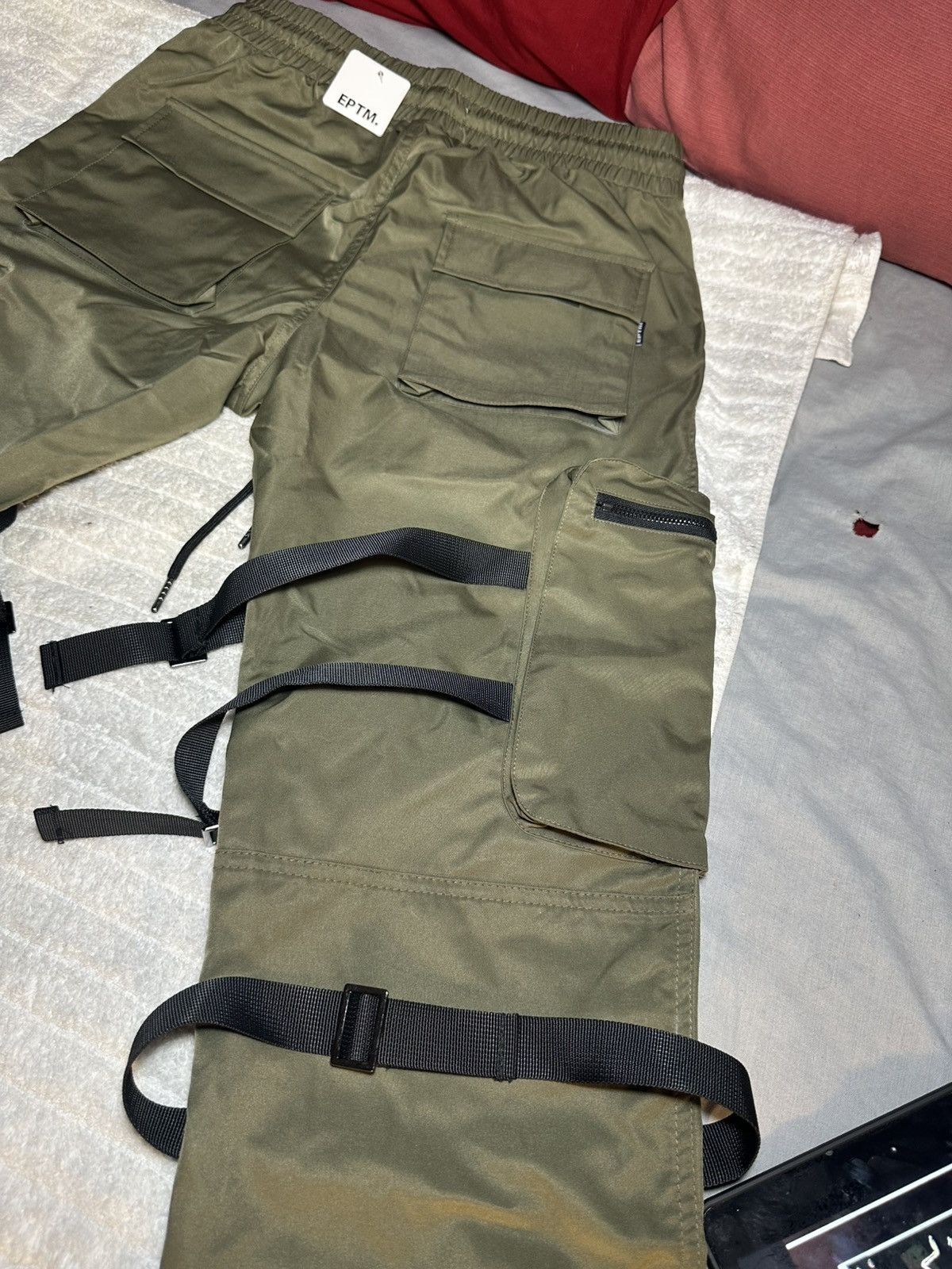 Designer × EPTM. × Travis Scott EPTM LA Brand Cargo track pants Size US 30 / EU 46 - 3 Thumbnail