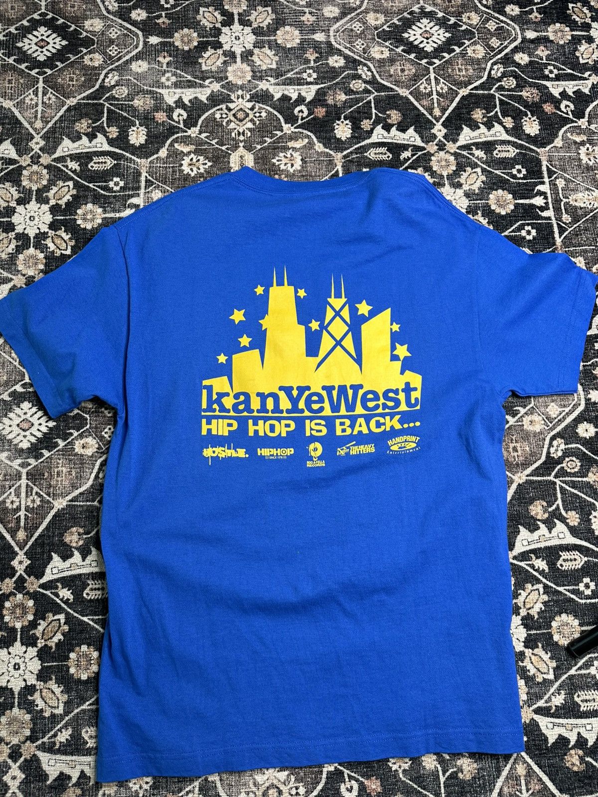 Kanye West × Rap Tees × Vintage Vintage Y2K Kanye West College Dropout Tour Blue Tshirt Size US L / EU 52-54 / 3 - 4 Thumbnail