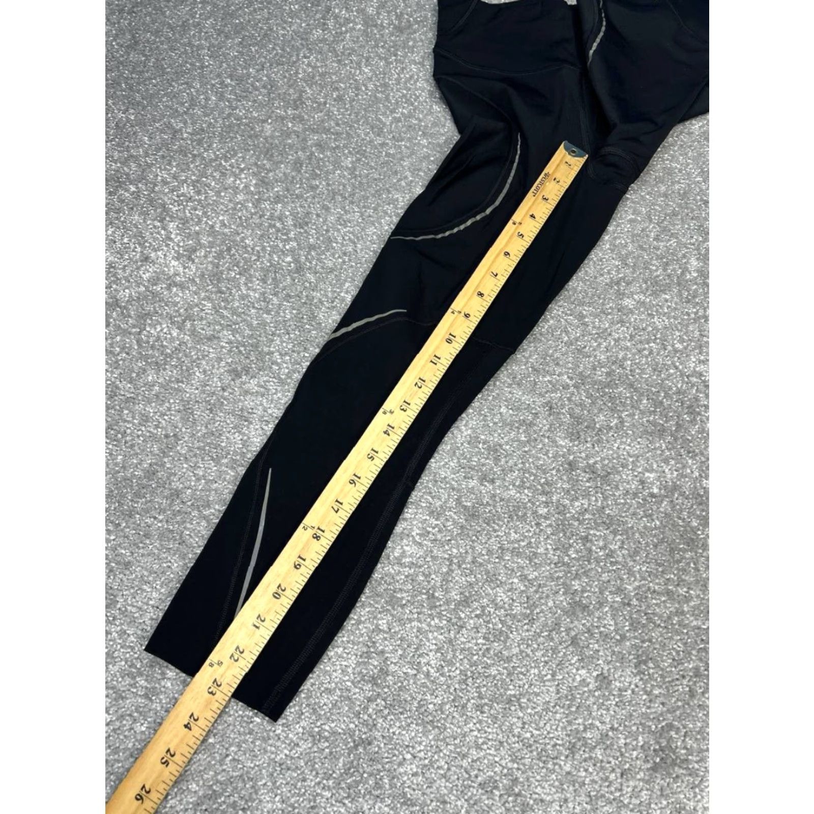 Lululemon Lululemon Base Pace HR Crop 23" Reflective Leggings Womens 4 Black New Size 27" / US 4 / IT 40 - 3 Thumbnail