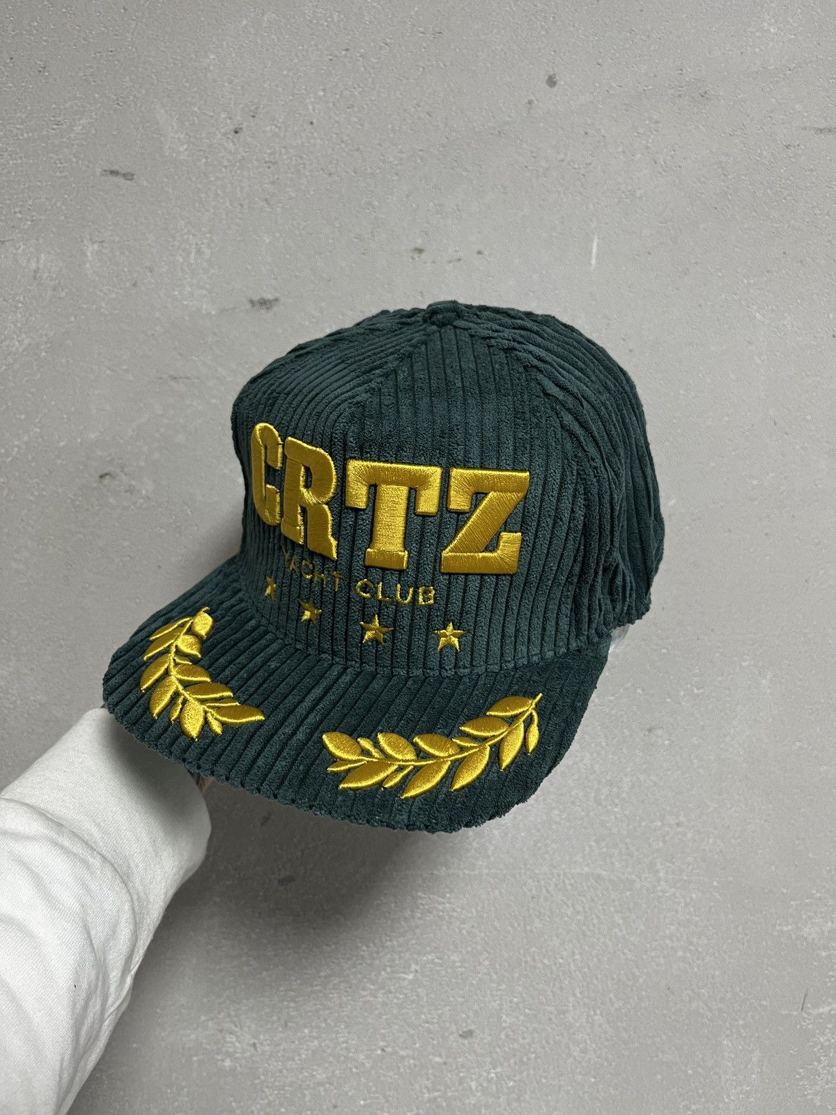 Corteiz Rare Corteiz X Soho Yacht Club Corduroy Snapback Hat Green Size ONE SIZE - 4 Thumbnail