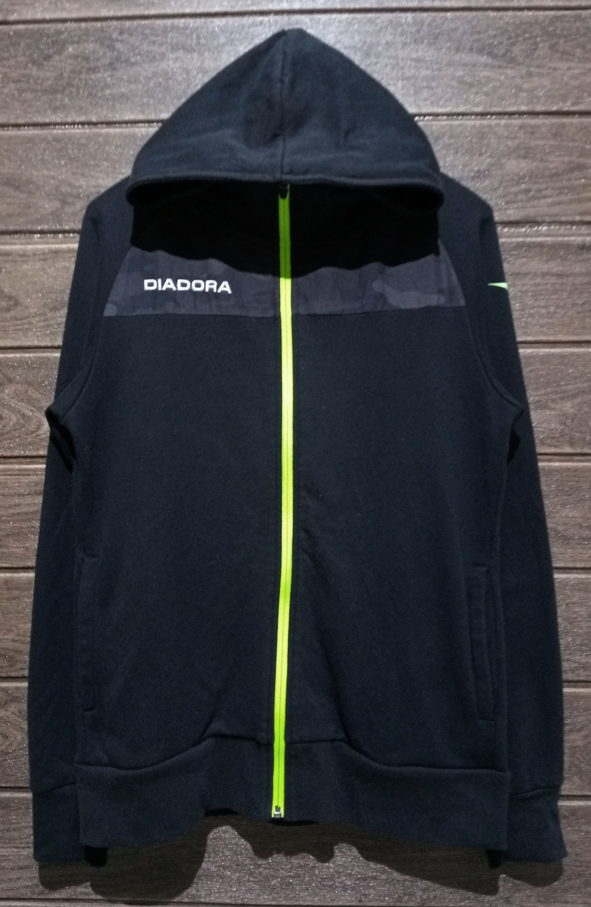 Diadora Vintage Diadora Pullover Hoodie Very Rare Size US L / EU 52-54 / 3 - 1 Thumbnail