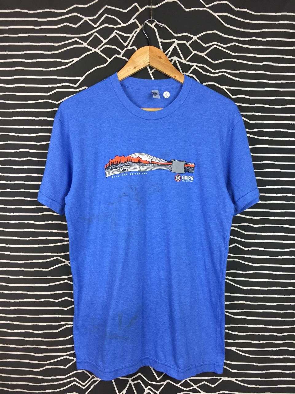 American Apparel × Vintage GRIP6 Belt Company Built For Adventure Tee Size M Size US M / EU 48-50 / 2 - 2 Thumbnail