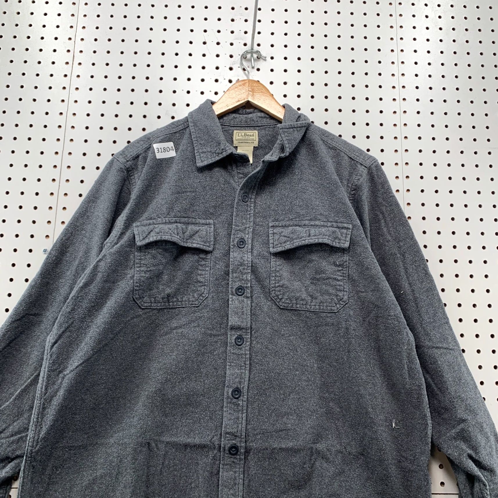 Vintage VINTAGE L.L. Bean Chamoi Button Shirt Men Large Tall Gray Long Sleeve Outdoor Pocket 90s Size US L / EU 52-54 / 3 - 2 Thumbnail