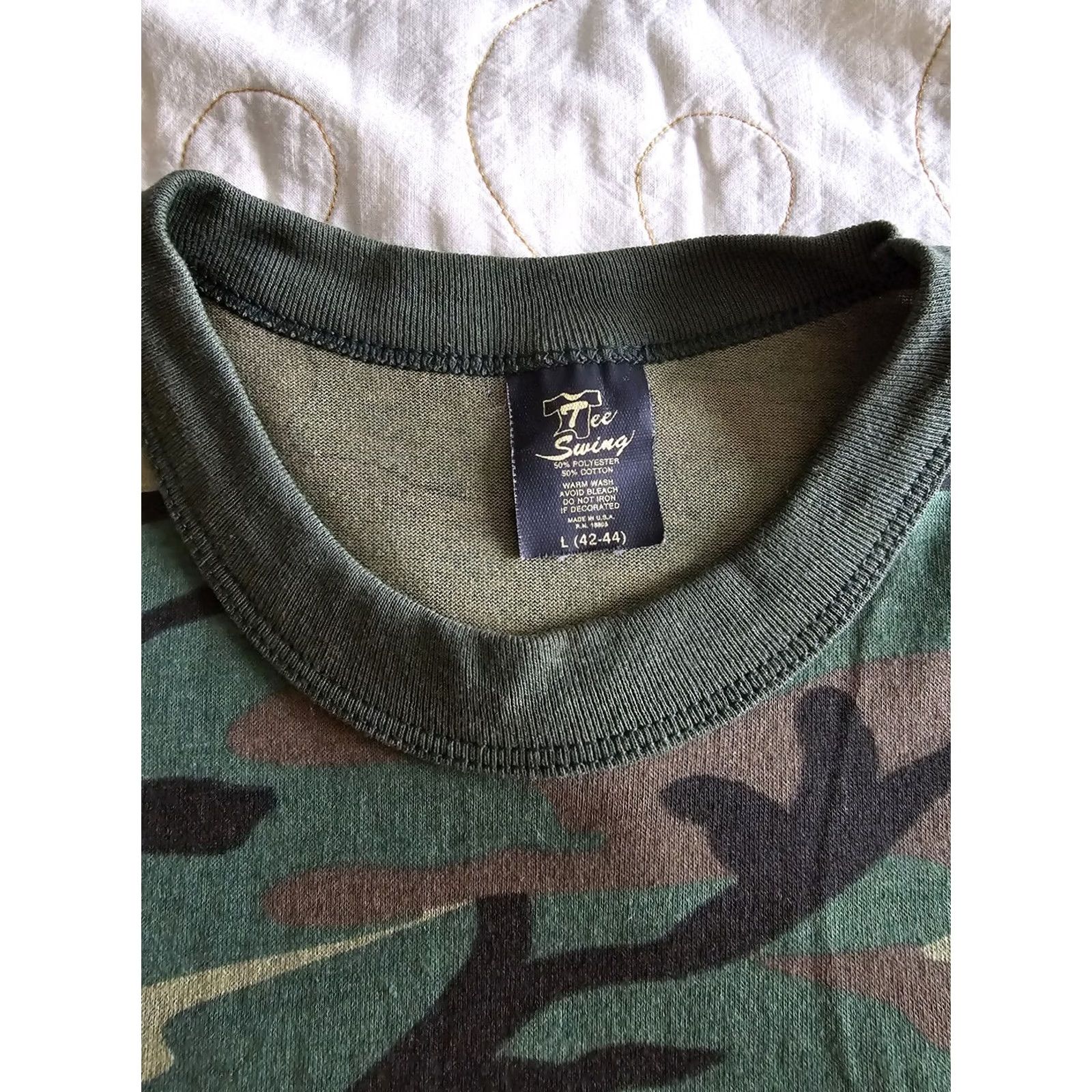 Vintage VINTAGE Camouflage Hunting Camo Short Sleeve Tee LARGE Woodland Green Tee Swing Shirt Unisex Adult 1980s Graphic Tee Mens Womens Size US L / EU 52-54 / 3 - 3 Thumbnail