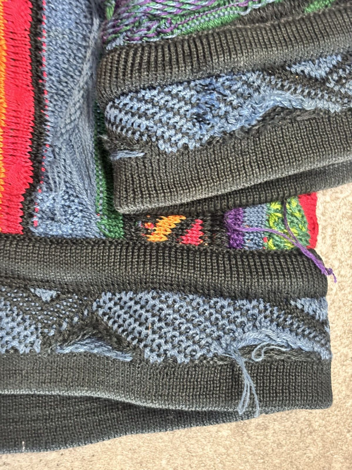 Coogi COOGI KNIT CARDIGAN SIZE L Size US L / EU 52-54 / 3 - 8 Thumbnail