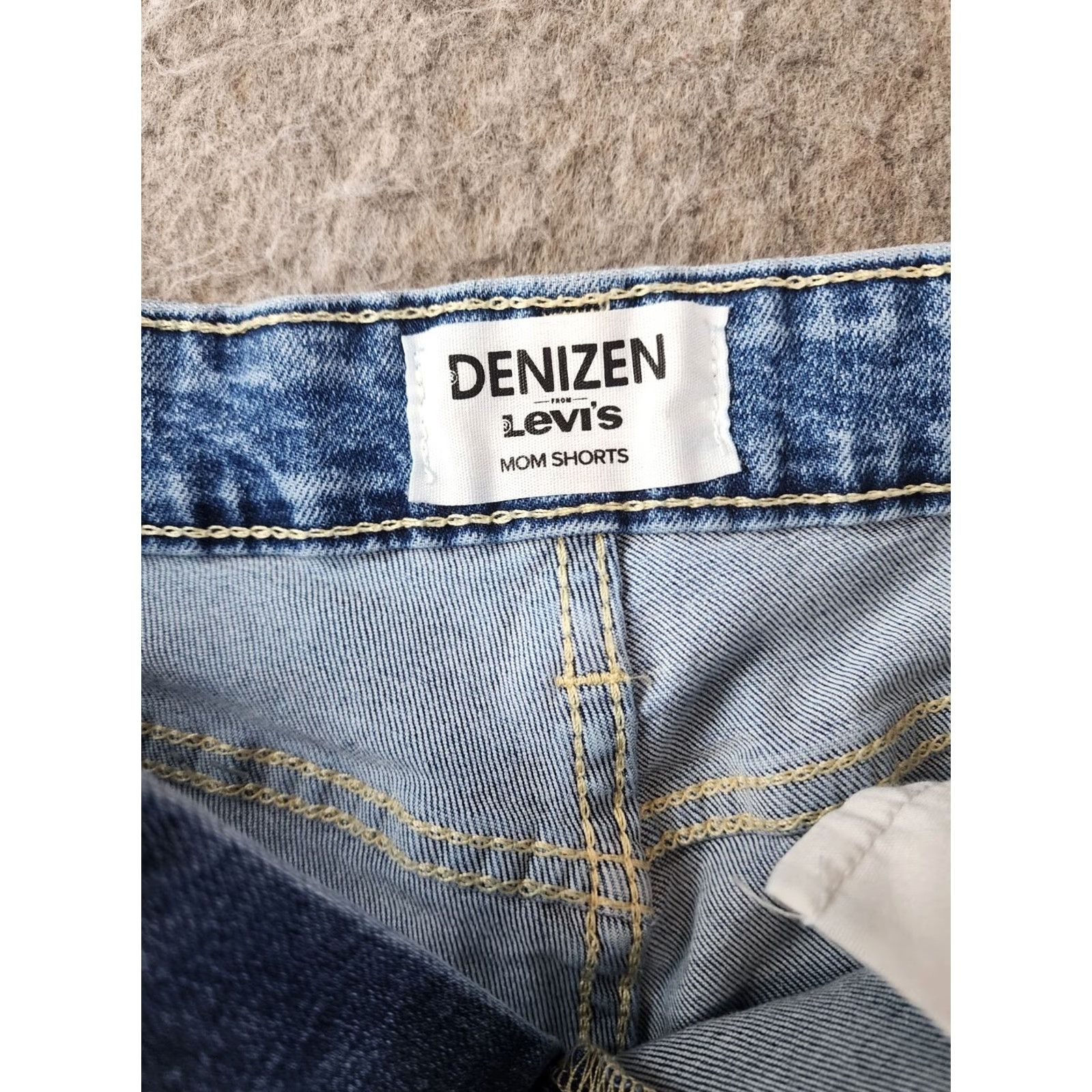 Levi's VINTAGE? No. Levi's Denizen? Levis Denizen Mom Jean Shorts Womens 29 Blue Denim Casual Grunge Faded Size 29" - 2 Thumbnail