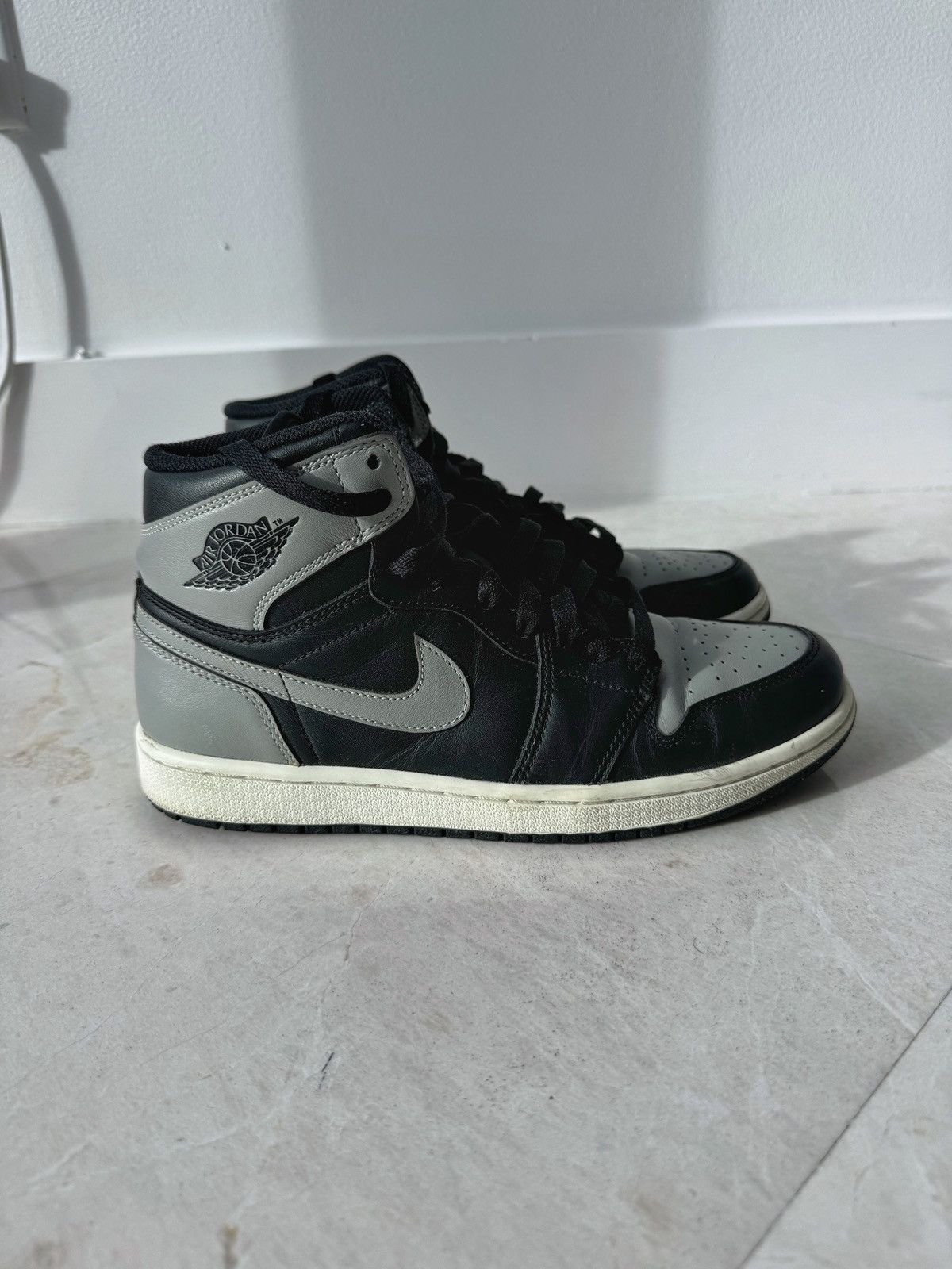Nike Air Jordan 1 Retro High OG 2013 Shadow 2013 Size US 8.5 / EU 41-42 - 4 Thumbnail