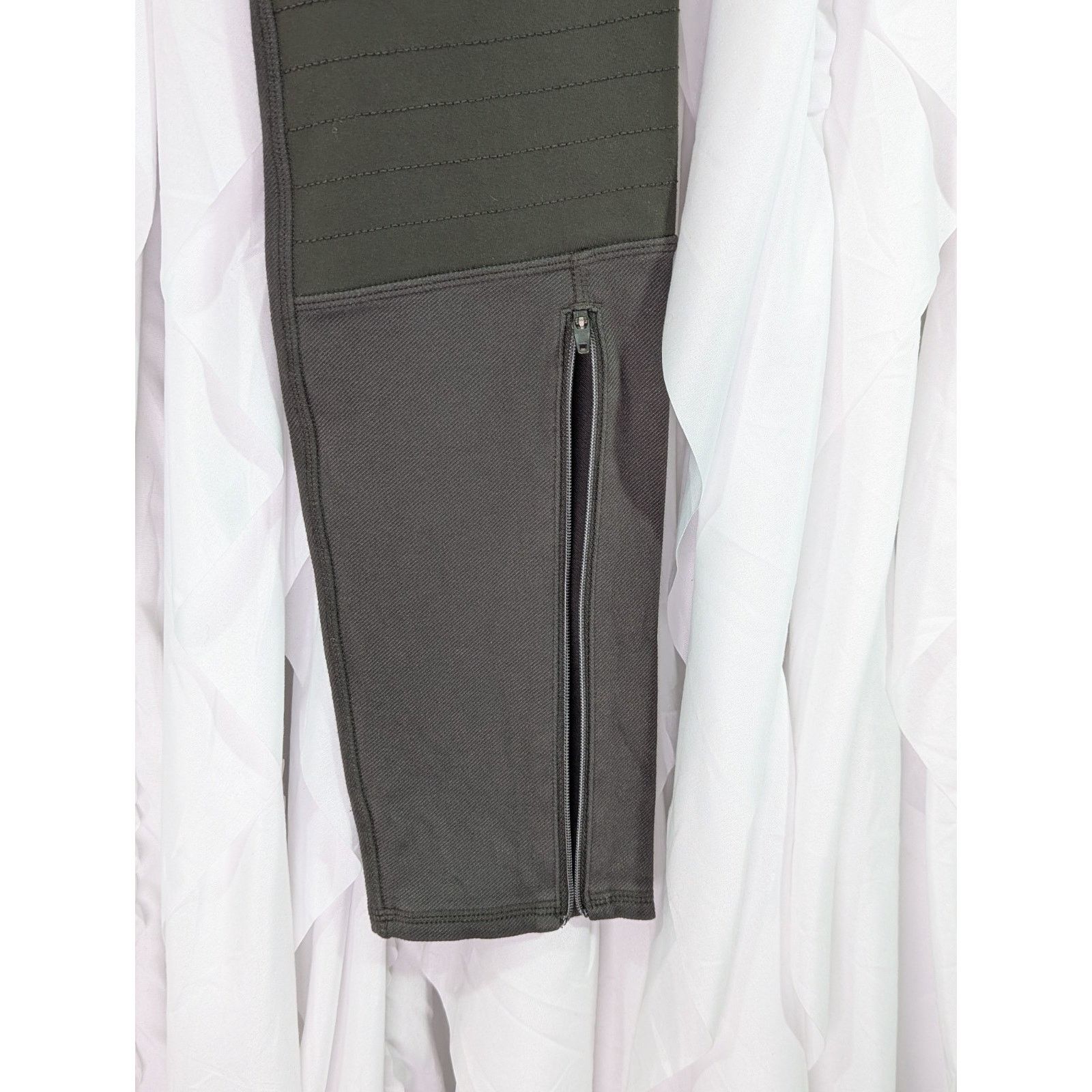 Athleta Athleta Trailsetter Motto Motion Pants Olive Green Biker 8 Size 31" - 13 Thumbnail