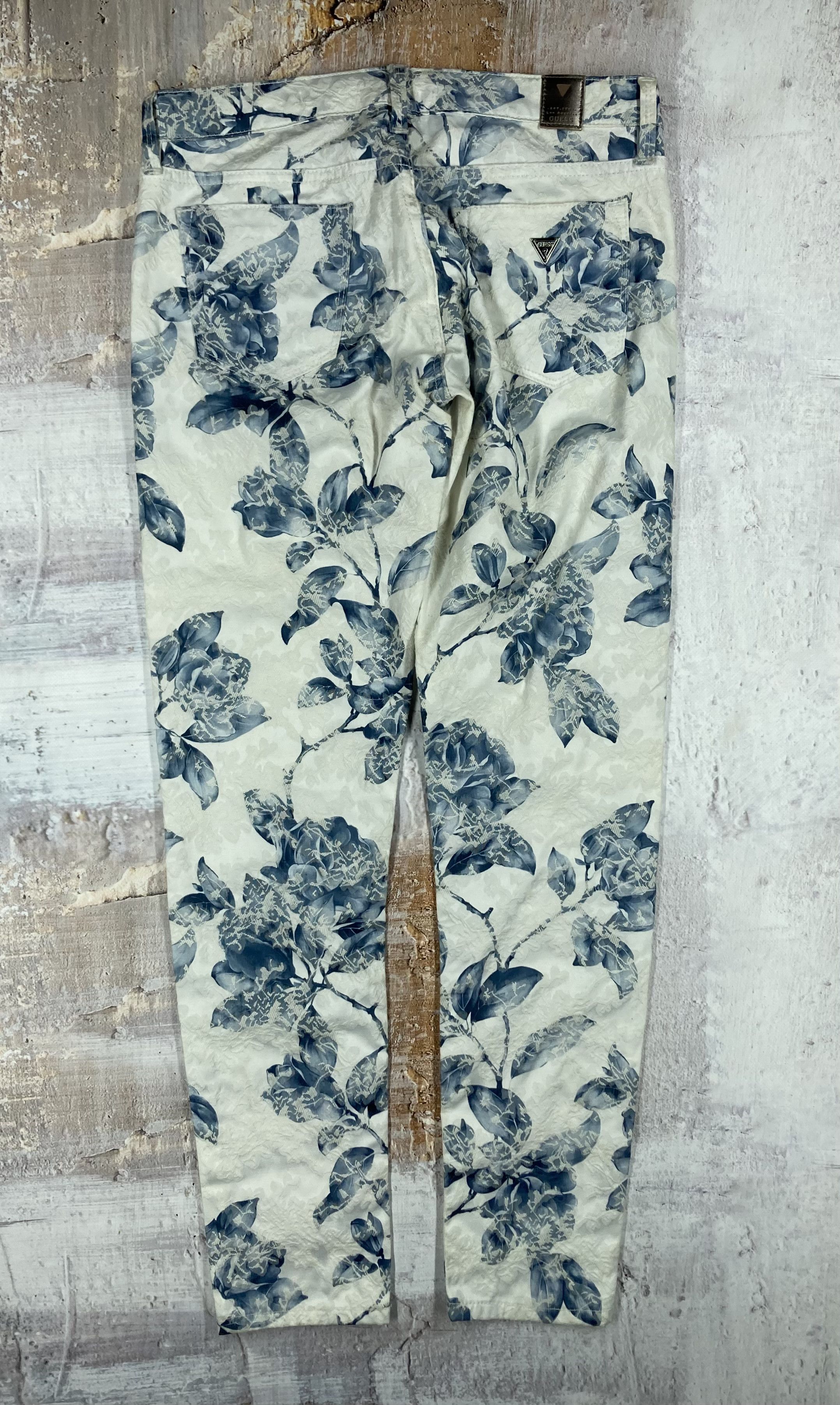 Guess Vintage Pants Guess Flower Print Women’s Size 27. Size 27" / US 4 / IT 40 - 5 Thumbnail