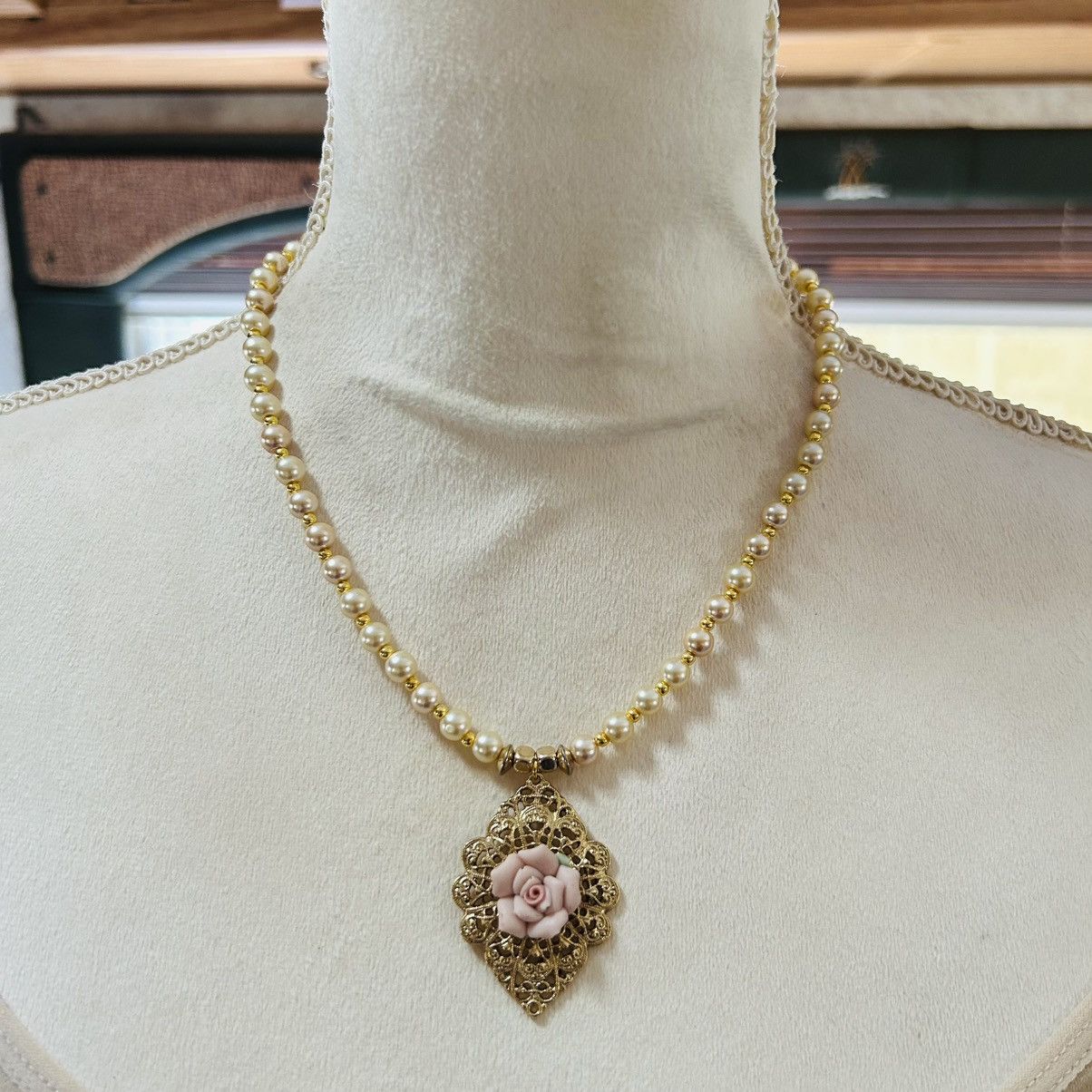 Handmade Handcrafted vintage repurpose Victorian porcelain necklace Size ONE SIZE - 2 Thumbnail