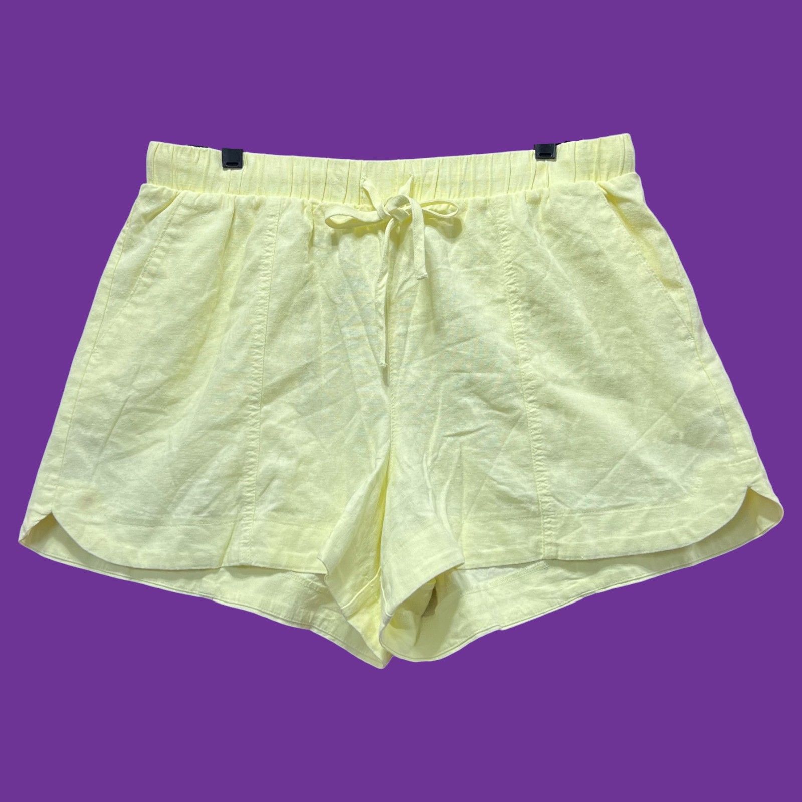 Other Universal Thread - Women's High Rise Pull-On Shorts Pockets Size 34" / US 12 / IT 48 - 1 Thumbnail