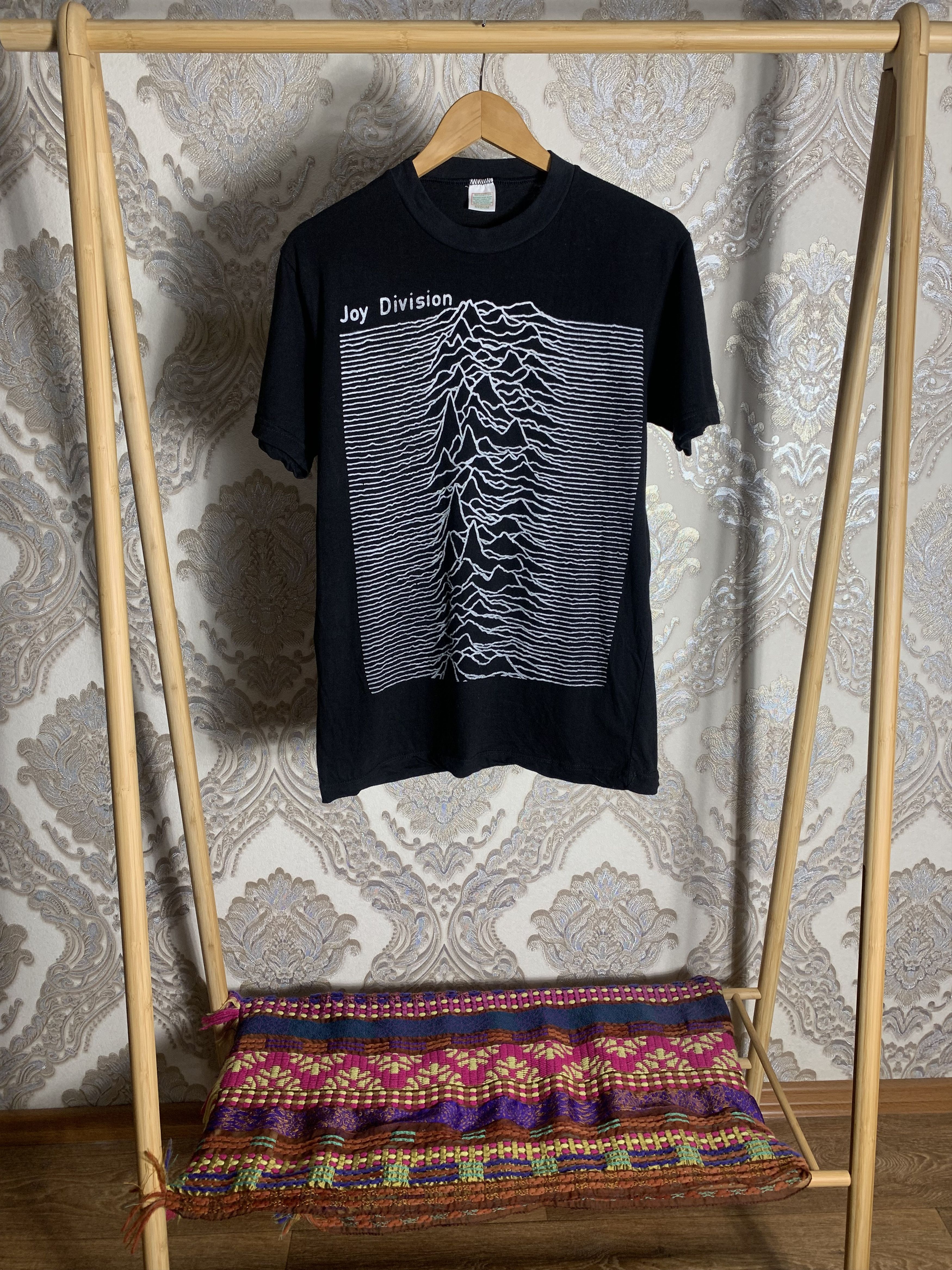 Band Tees VINTAGE JOY DIVISION WORLD TOUR RETRO ROCK T-SHIRT METAL 90s Size US M / EU 48-50 / 2 - 1 Thumbnail