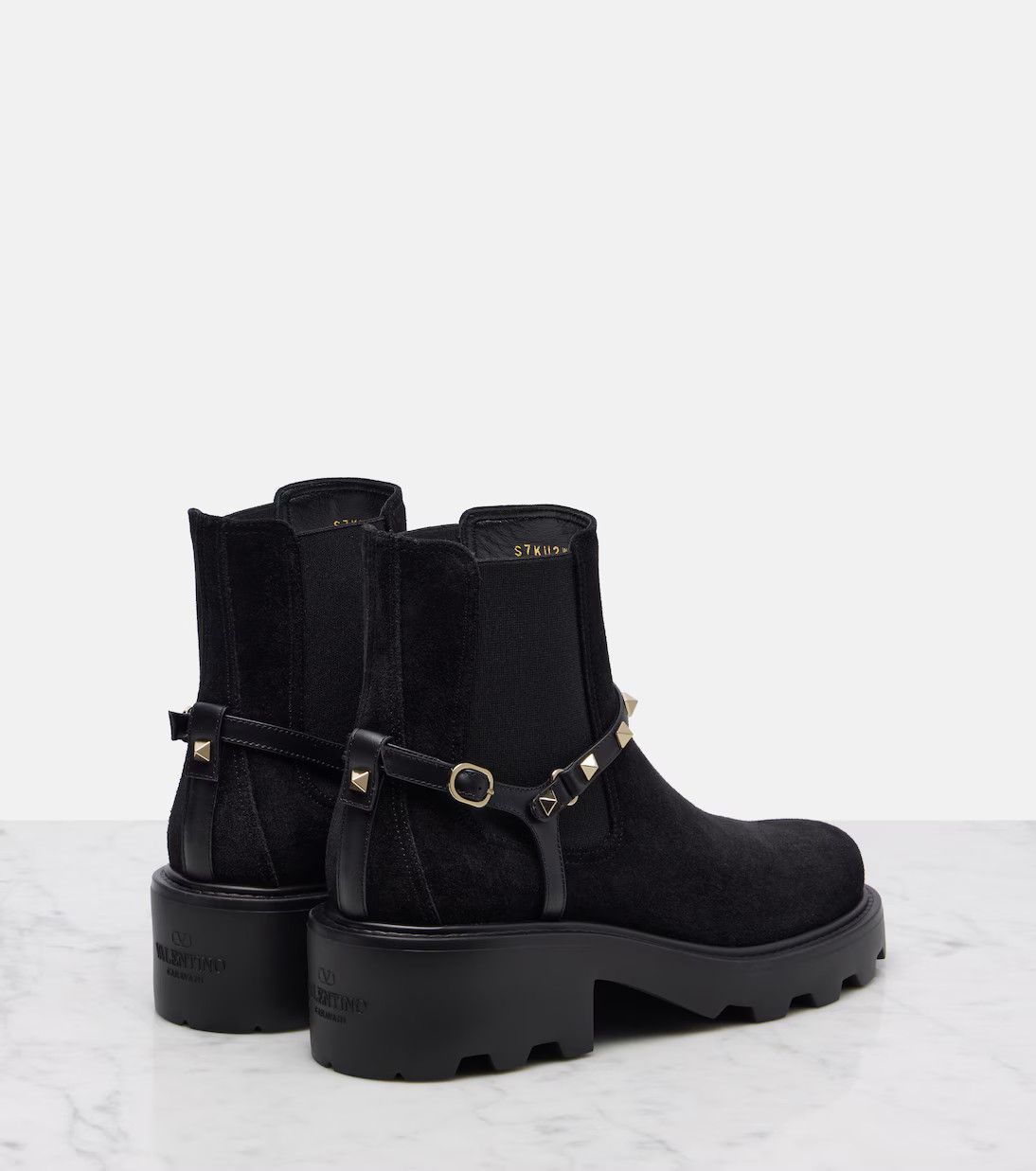 Valentino os11x0126 Rockstud Buckle Strap Chelsea Boots in Black Size US 7 / IT 37 - 3 Thumbnail