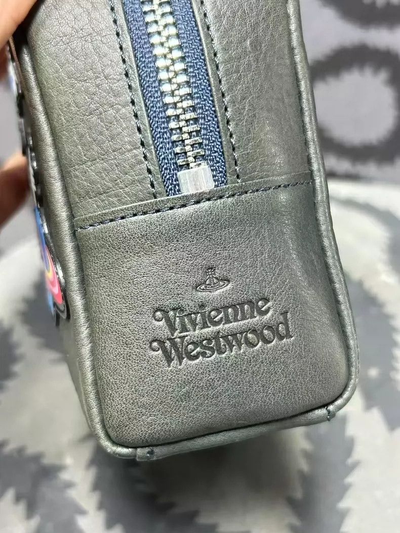 Vivienne Westwood Vivienne Westwood size os Saturn holds a bag Size ONE SIZE - 2 Thumbnail