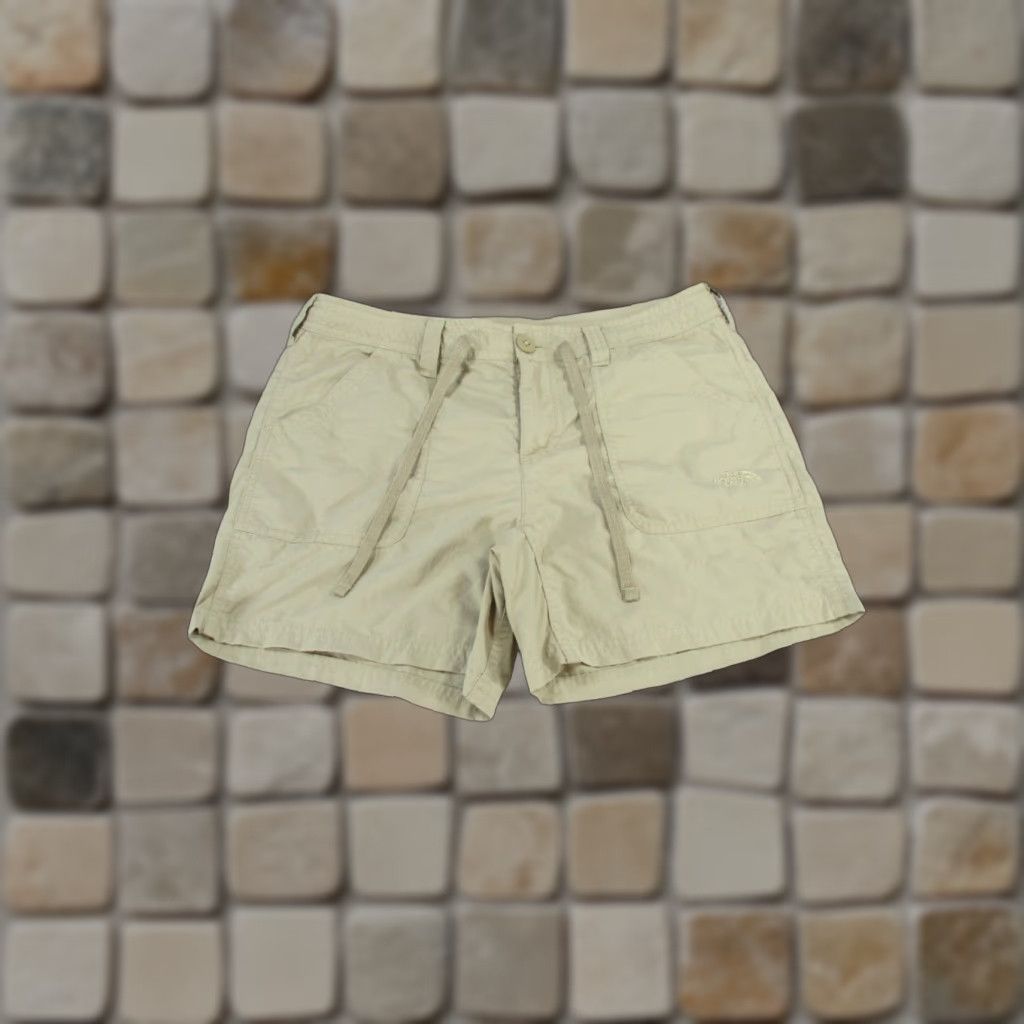 The North Face VINTAGE The North Face Shorts Womens 4 Beige Lightweight Nylon Hiking 5" Size 27" / US 4 / IT 40 - 1 Thumbnail