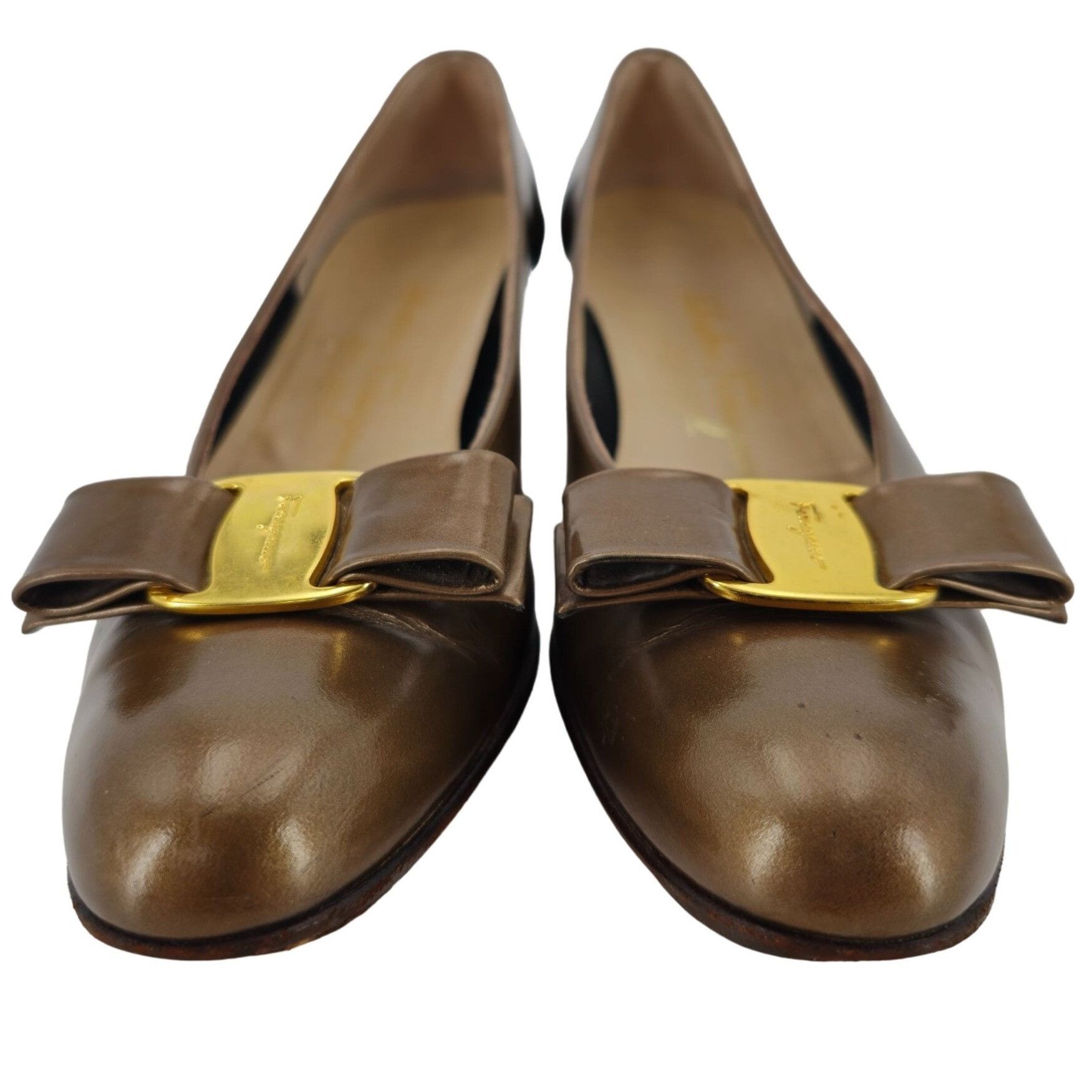 Salvatore Ferragamo Vintage Salvatore Ferragamo Bronze Vara Bow Pumps Womens 8.5 Size US 8.5 / IT 38.5 - 10 Thumbnail
