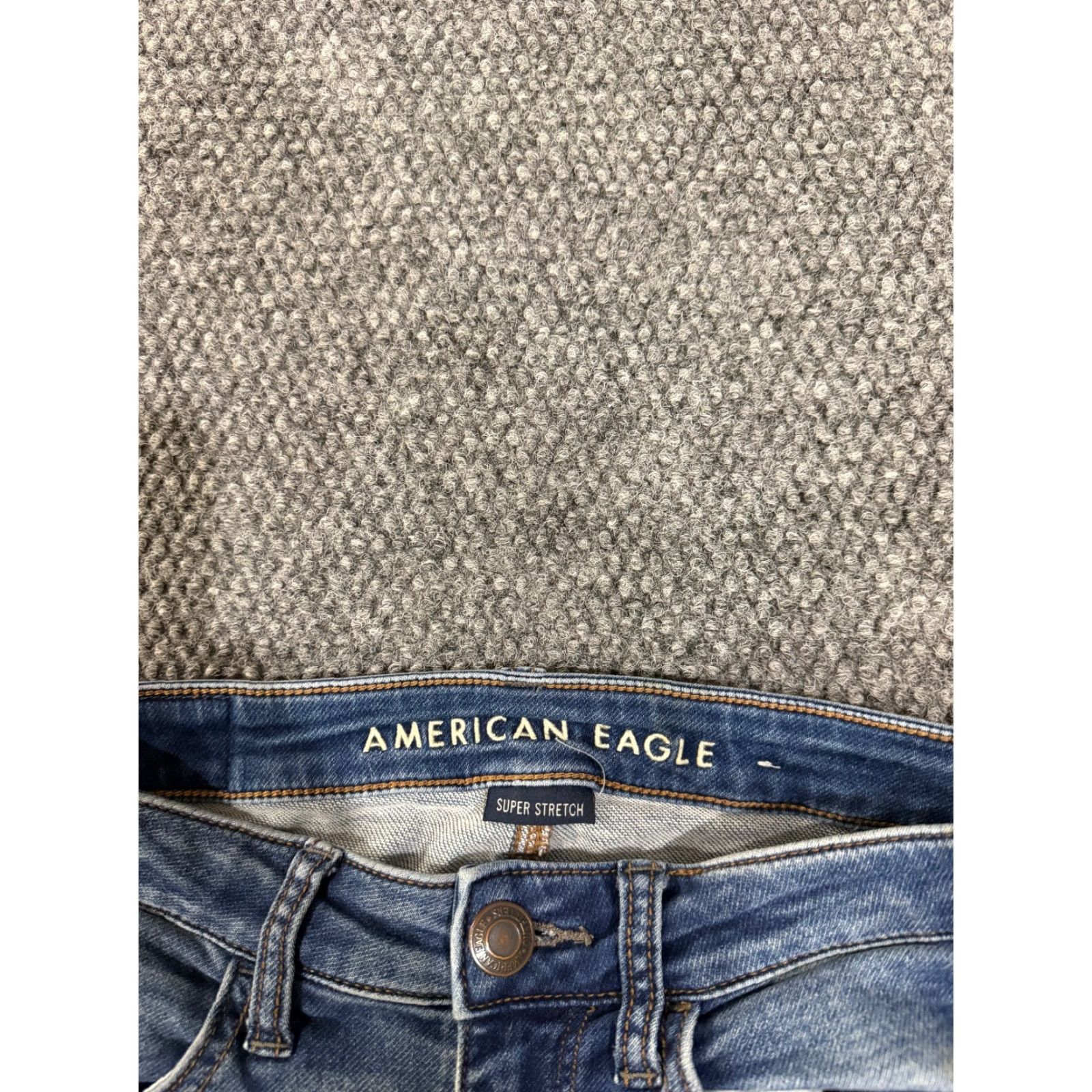 American Eagle Outfitters American Eagle Outfitters Jeans Jegging Skinny Stretch Distressed Blue 26in Inseam 26 Regular Womens 2 Short Blue Denim Stretch 5-Pocket Zipper Button Size 26" / US 2 / IT 38 - 3 Thumbnail