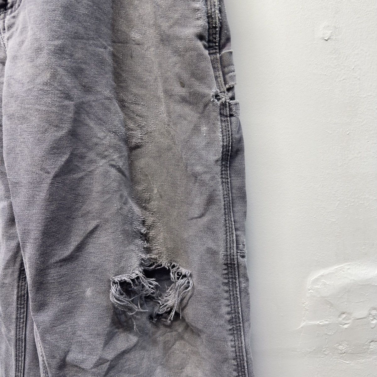 Carhartt Carhartt Thrashed Faded Distressed Pants ERD Grunge Chrome Size US 31 - 12 Thumbnail
