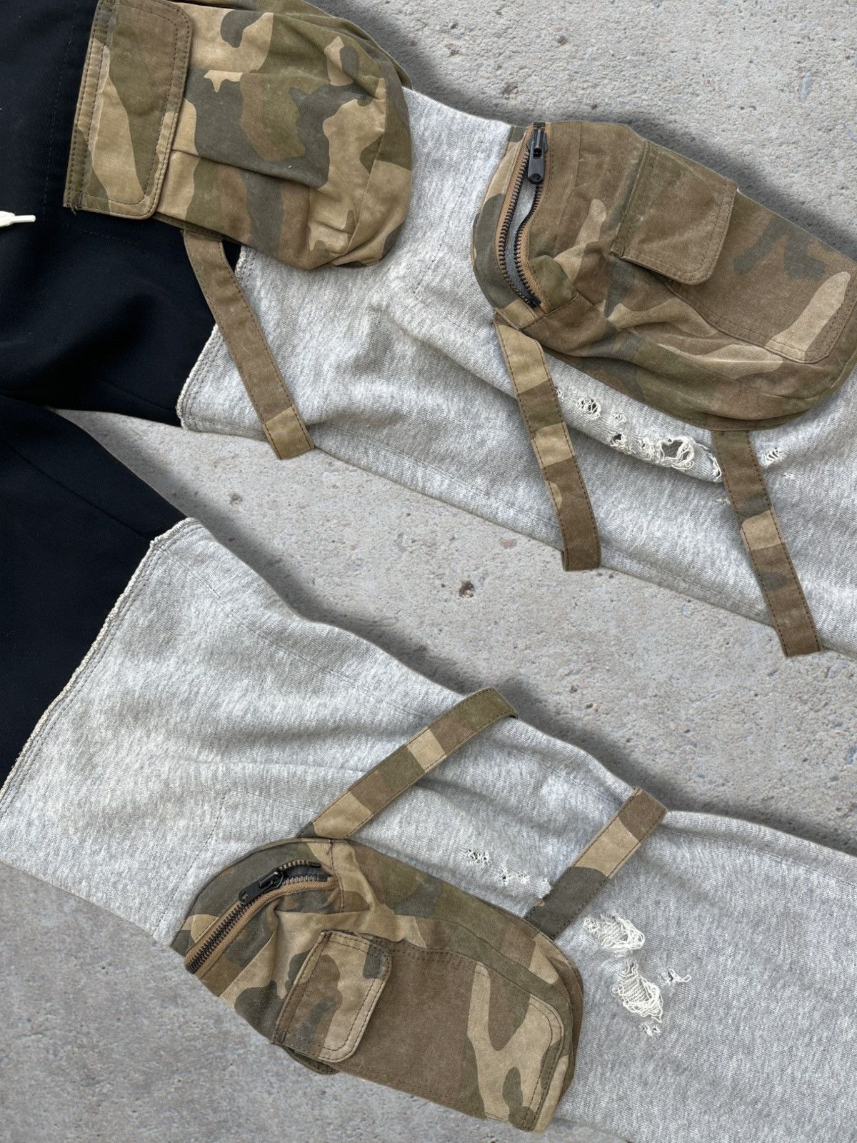Number (N)ine Number (N)ine AW05 "The High Streets" Hybrid Cargo Pants Size US 30 / EU 46 - 4 Thumbnail