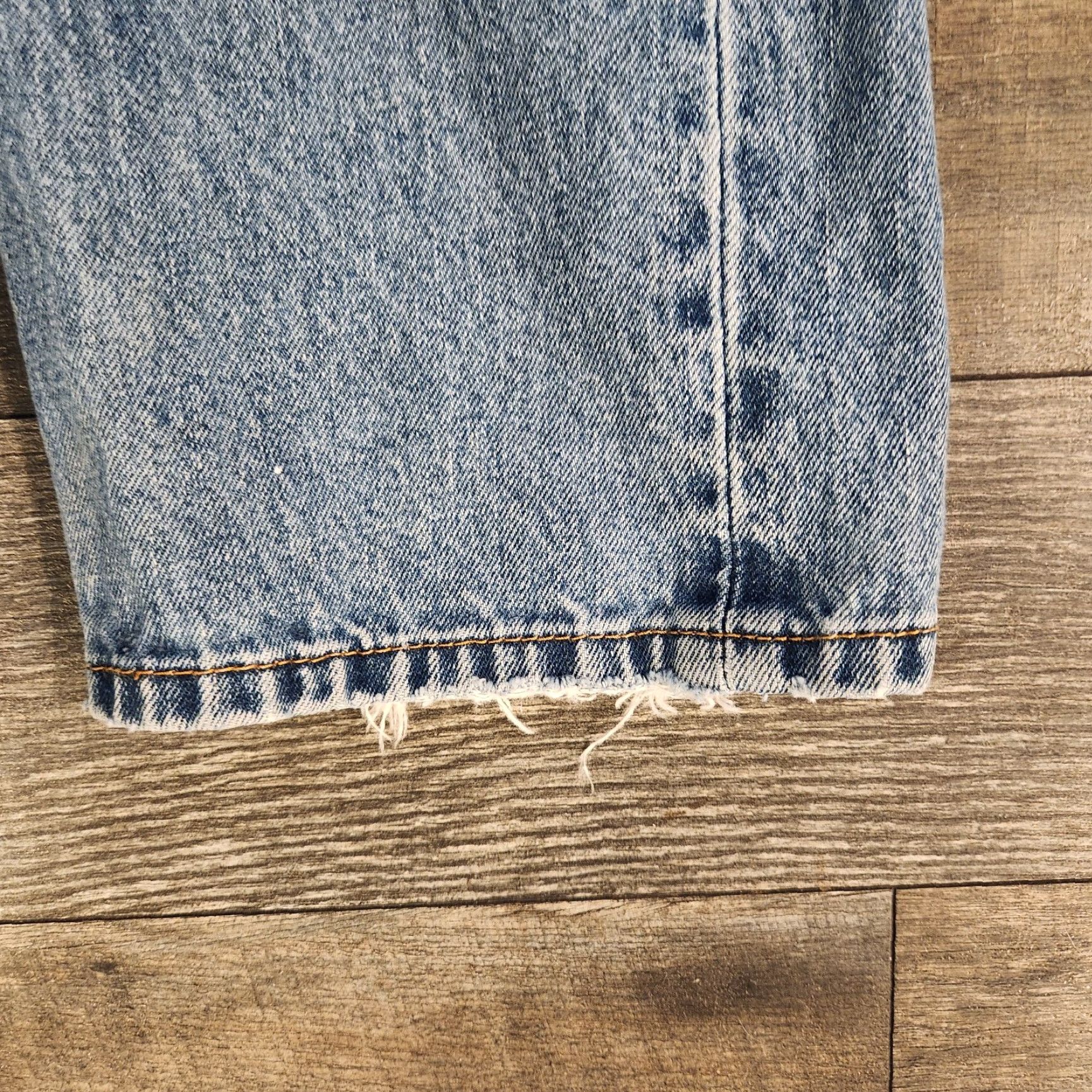 Levi's Levi's 505 Jeans Mens 34X30 Blue Light Wash Denim Straight Fit Regular 5-Pocket Design Belt Loops Logo Size US 34 / EU 50 - 3 Thumbnail