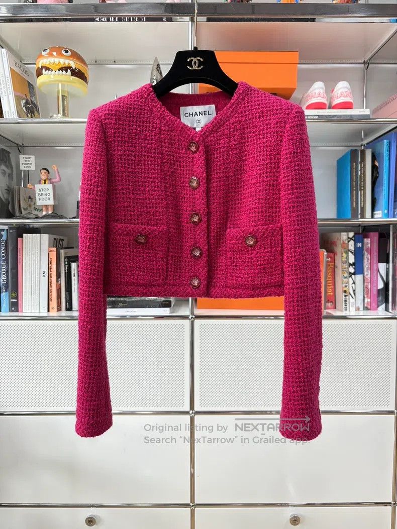 Chanel Chanel 21K rose red tweed short coat Size XS / US 0-2 / IT 36-38 - 1 Thumbnail